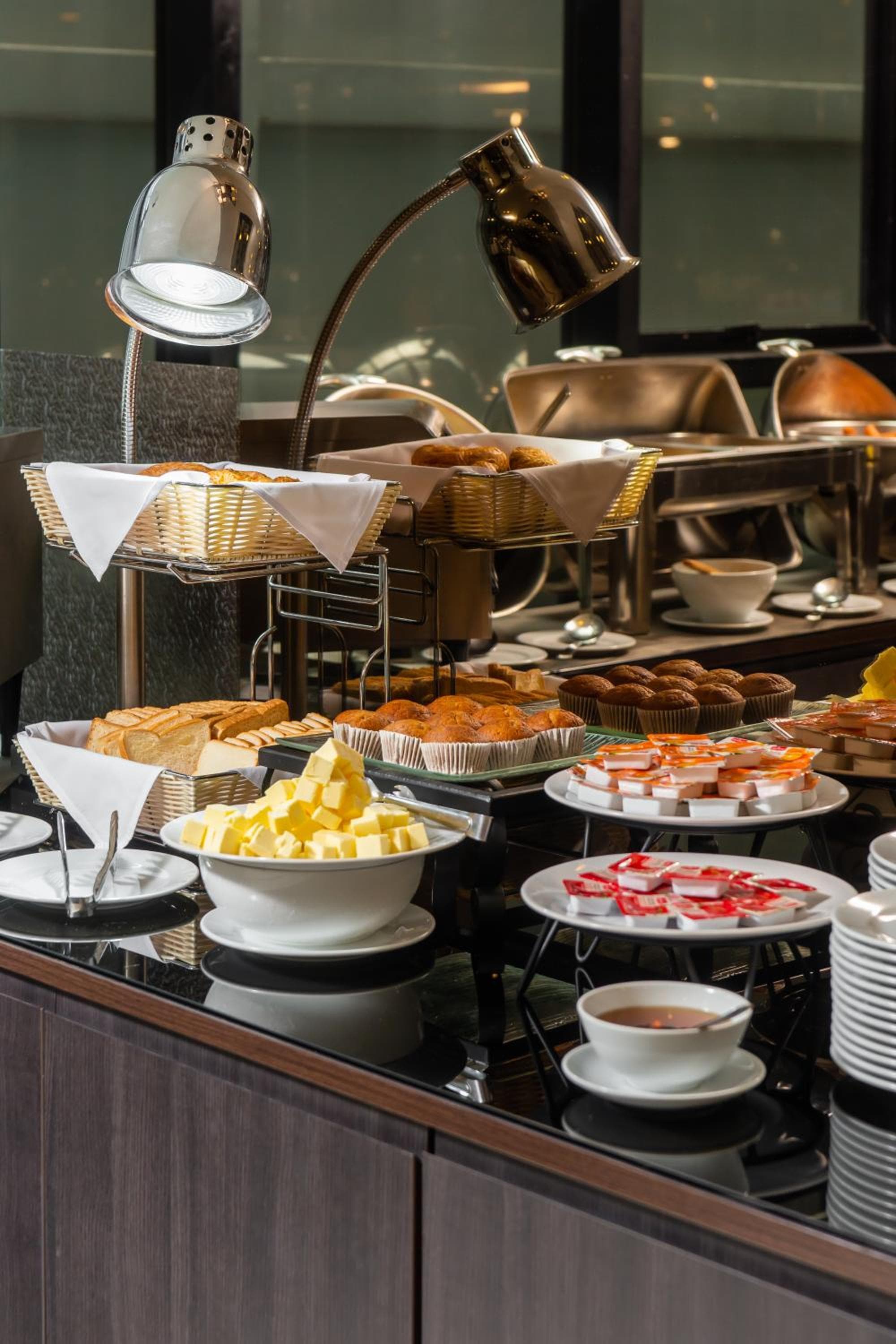 SureStay Plus by Best Western Sukhumvit 2 — 10
