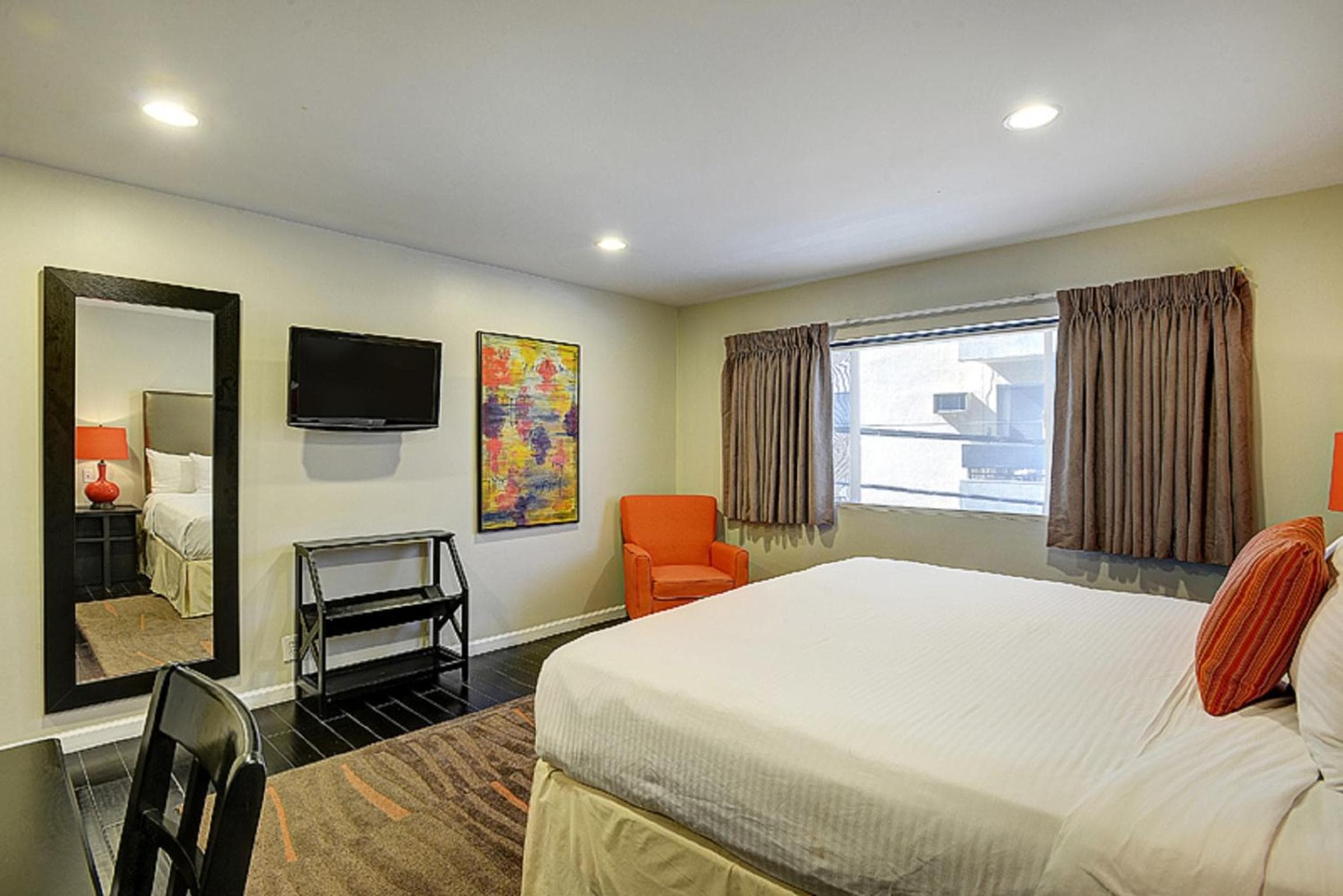 Shelter Hotel Los Angeles — 8
