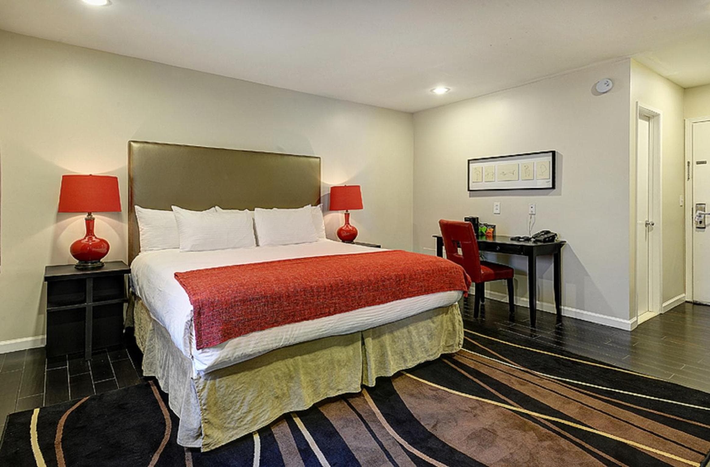 Shelter Hotel Los Angeles — 5
