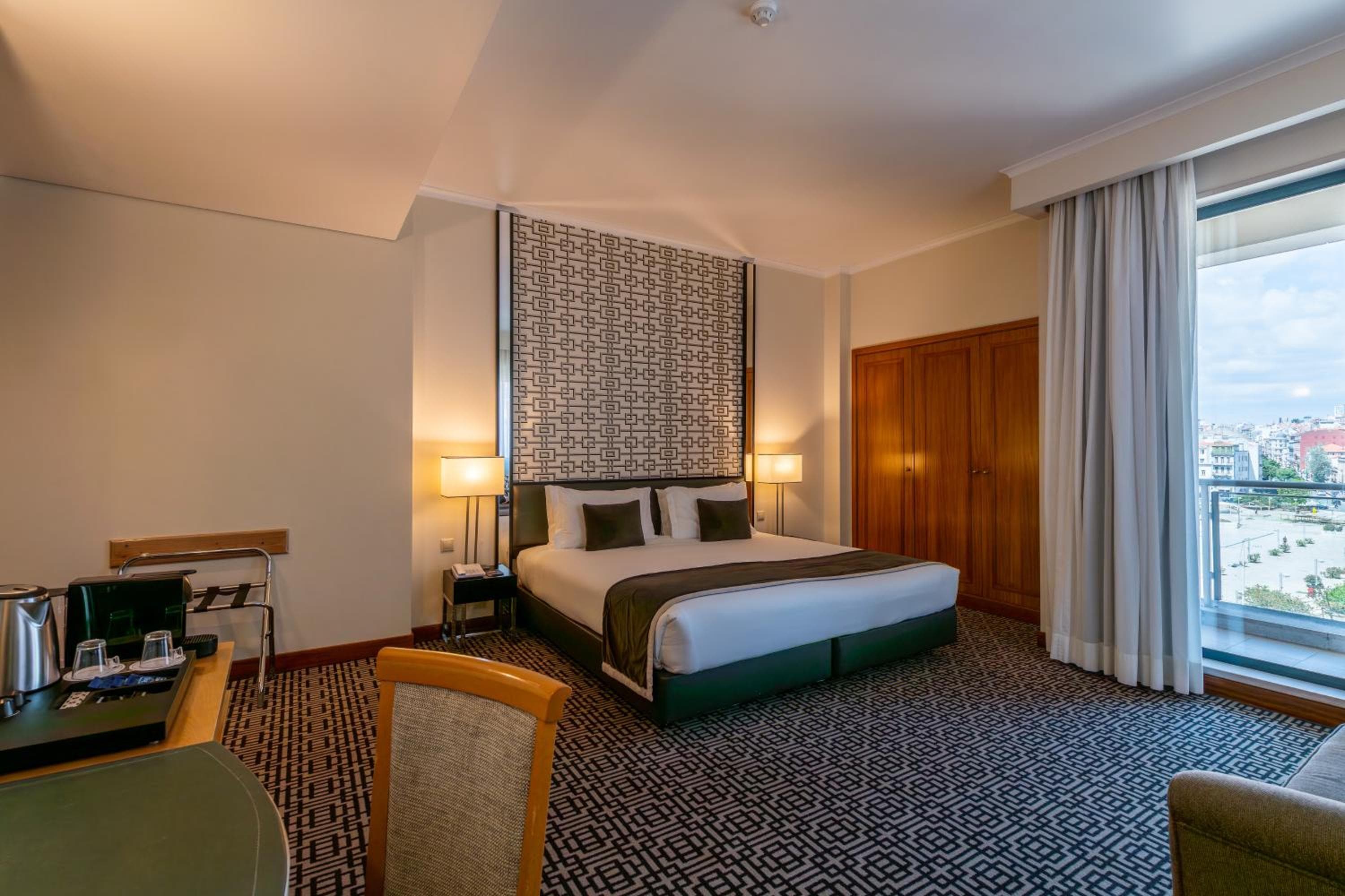 Hotel Mundial — 22