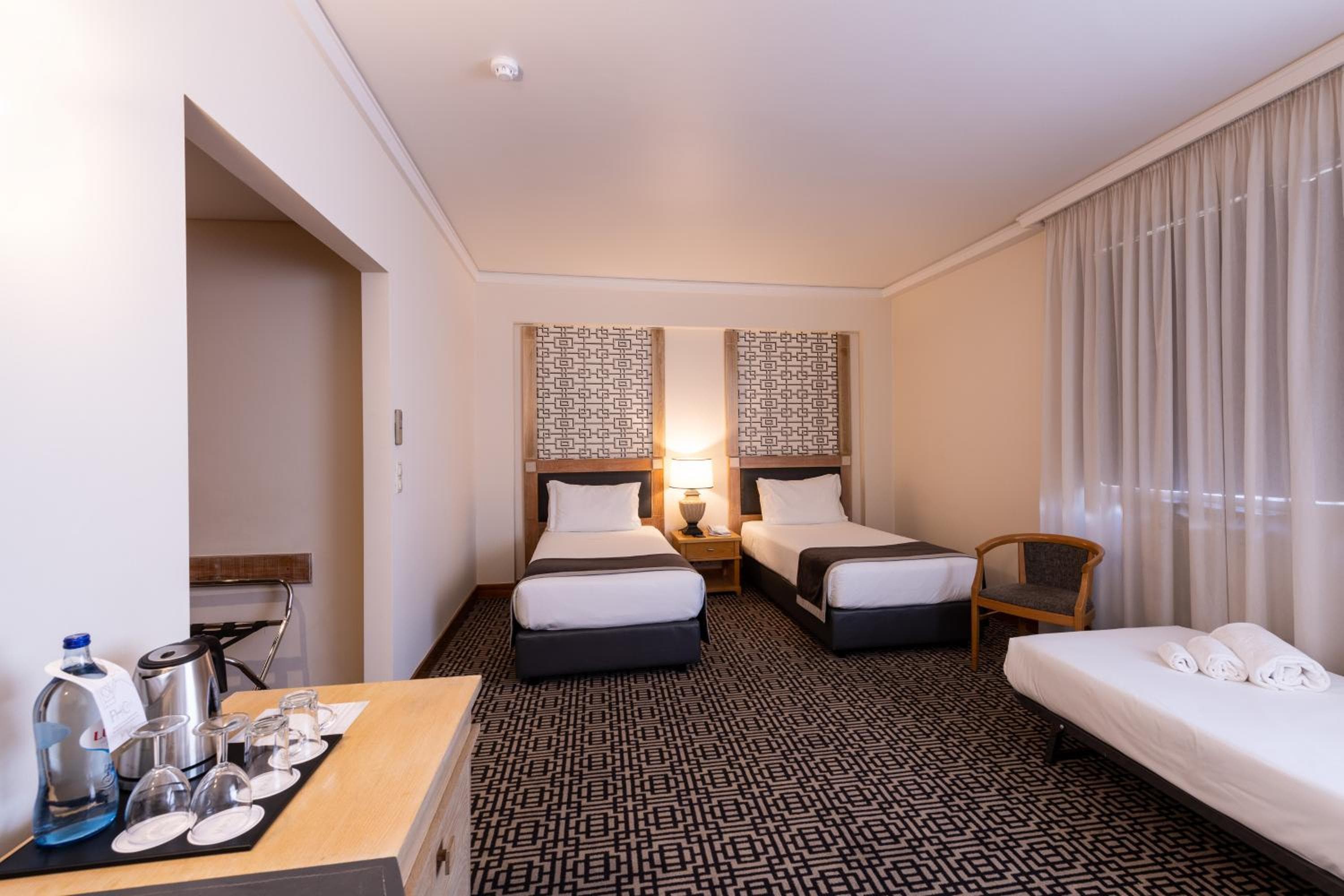 Hotel Mundial — 20