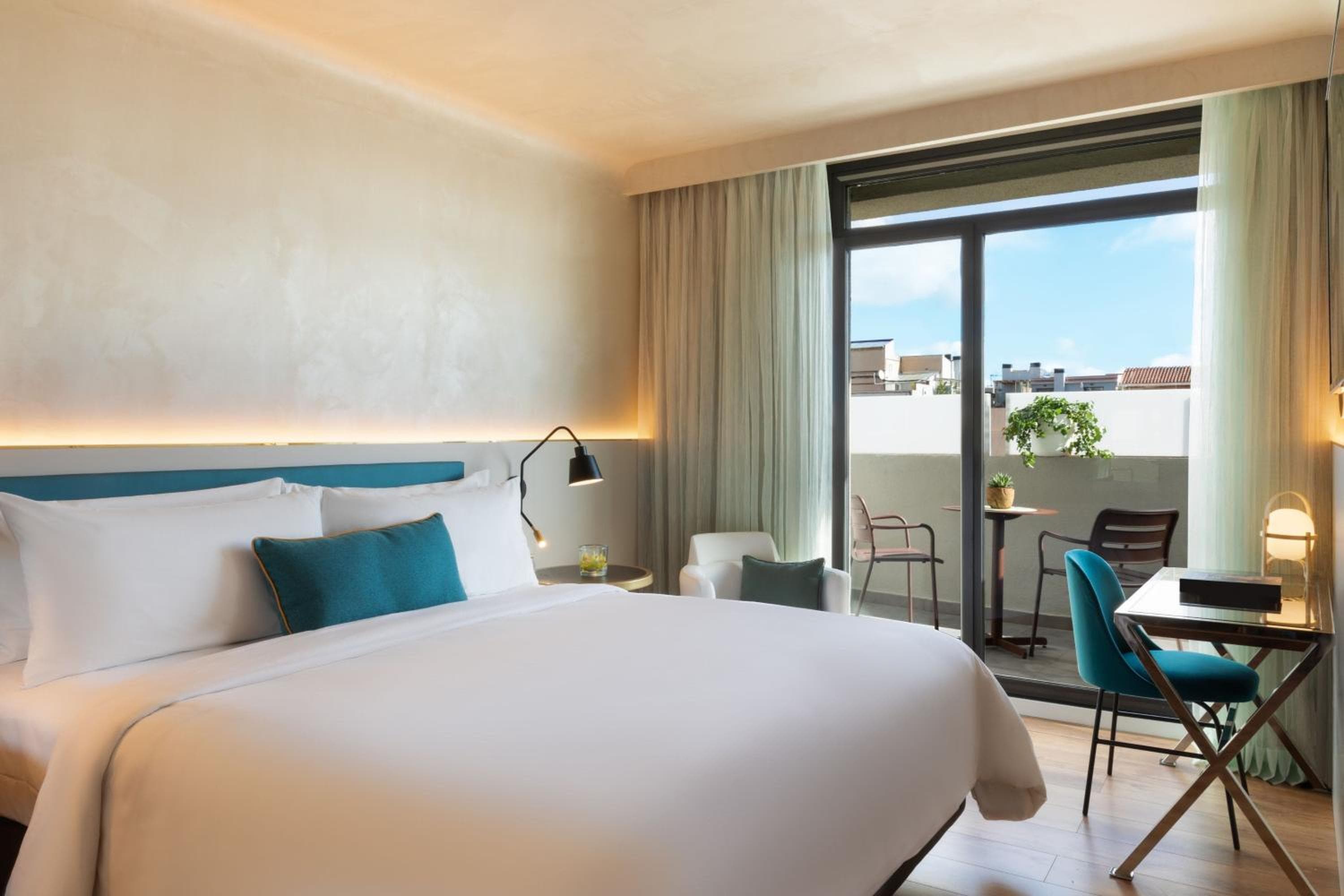 Renaissance Barcelona Hotel — 11