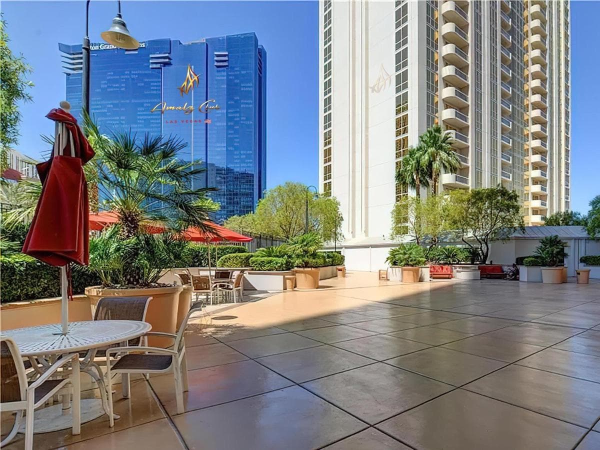 Collezione Amalz Suites presso MGM Signature! — 17
