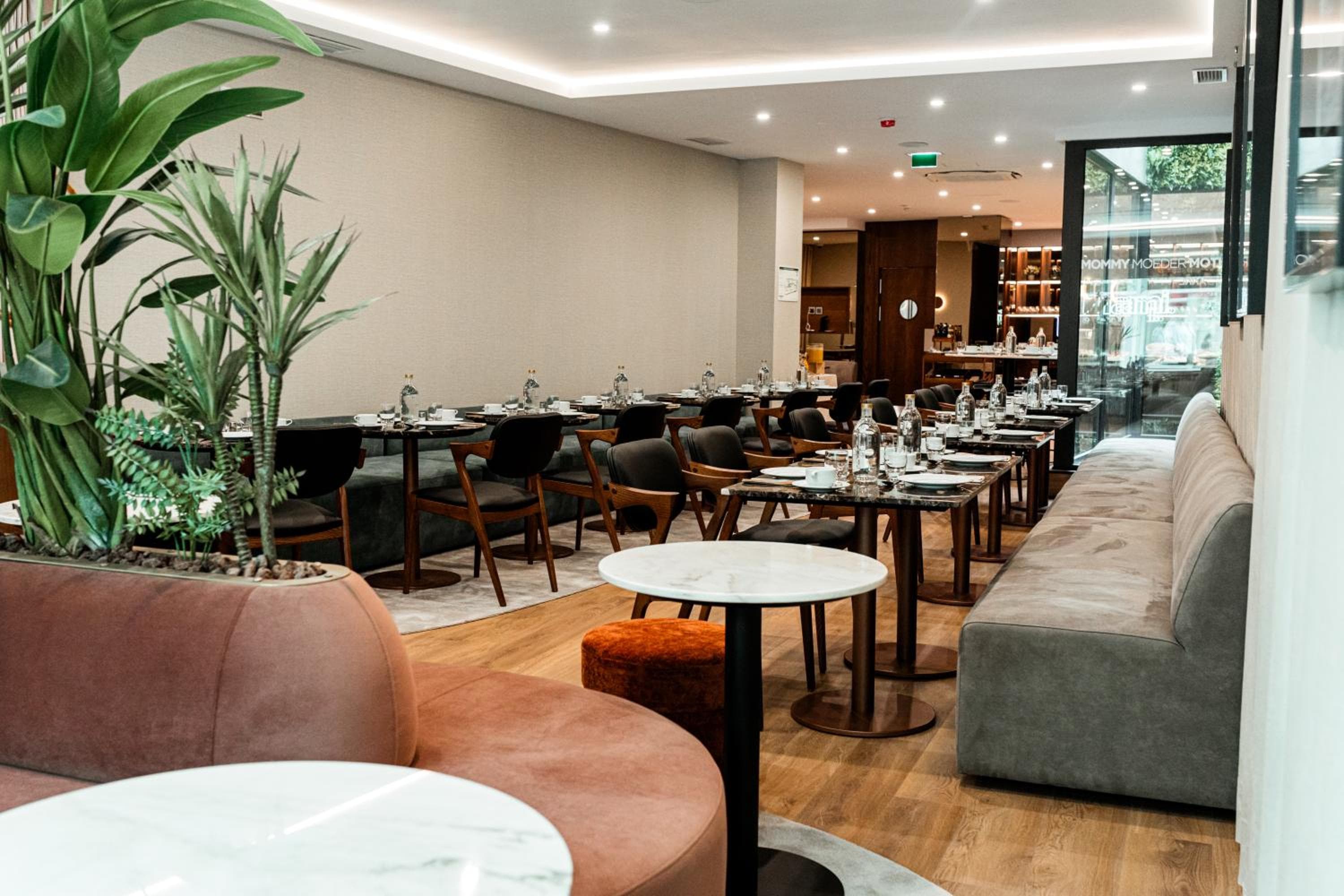 Hoteles Premium de Siguiente Nivel — 14