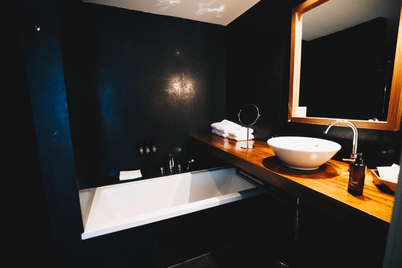 Dear Hotel Madrid — 16