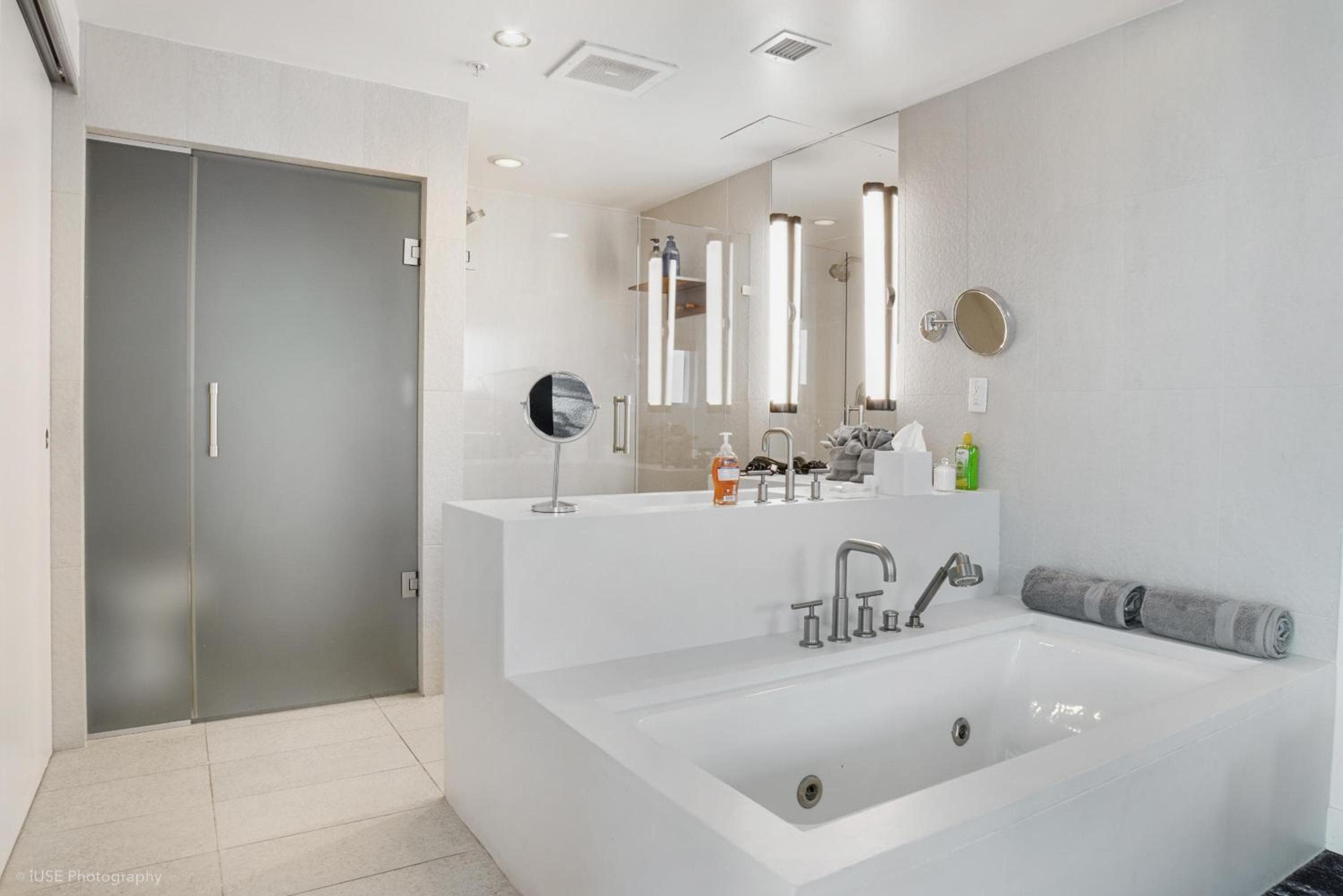 Lusso ben fornito SE Corner 2BR W Fort Lauderdale con splendida vista sull'oceano — 18