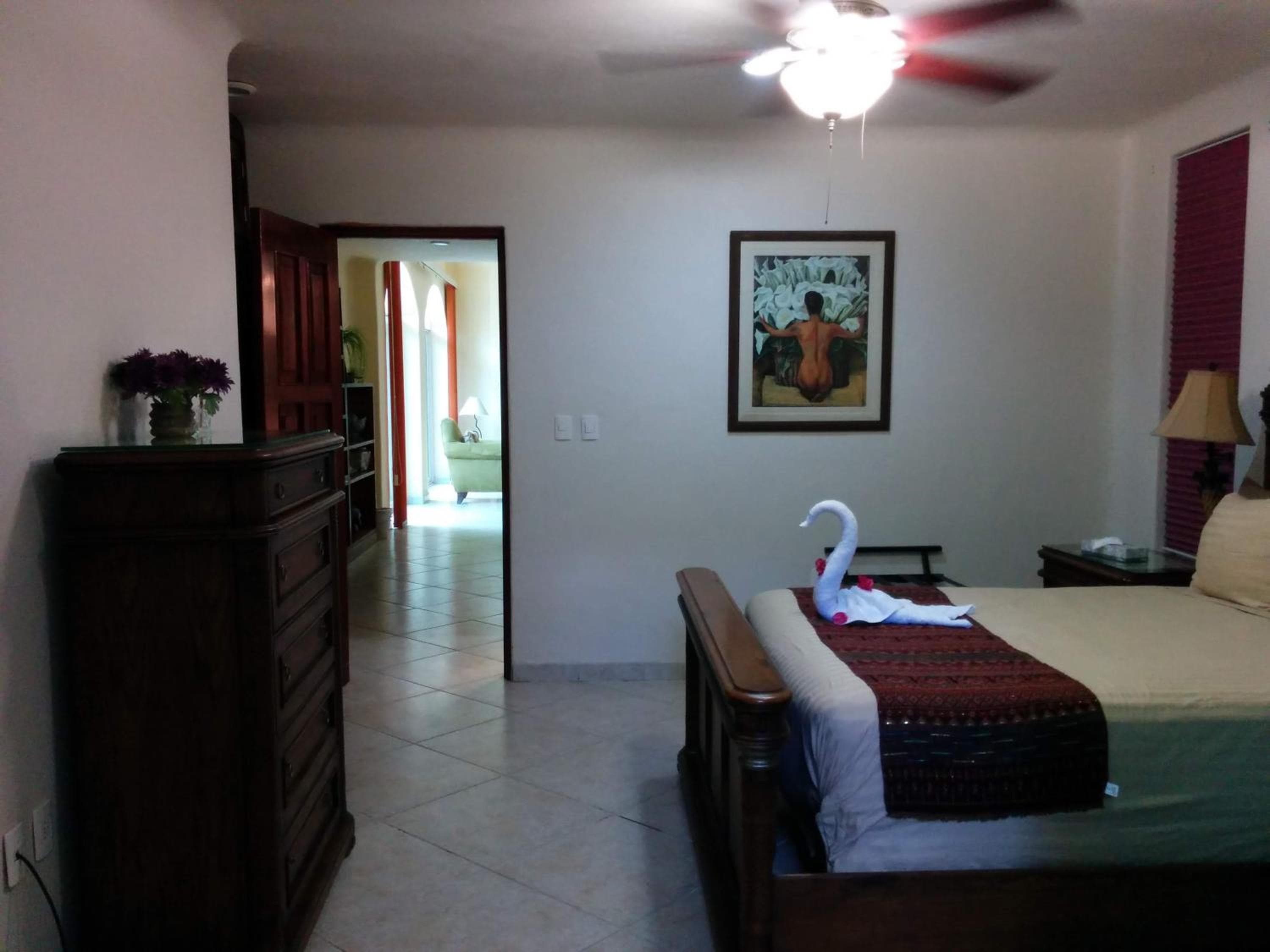 Casa Beard, espaciosa casa de huéspedes con WiFi de alta velocidad y piscina. — 11