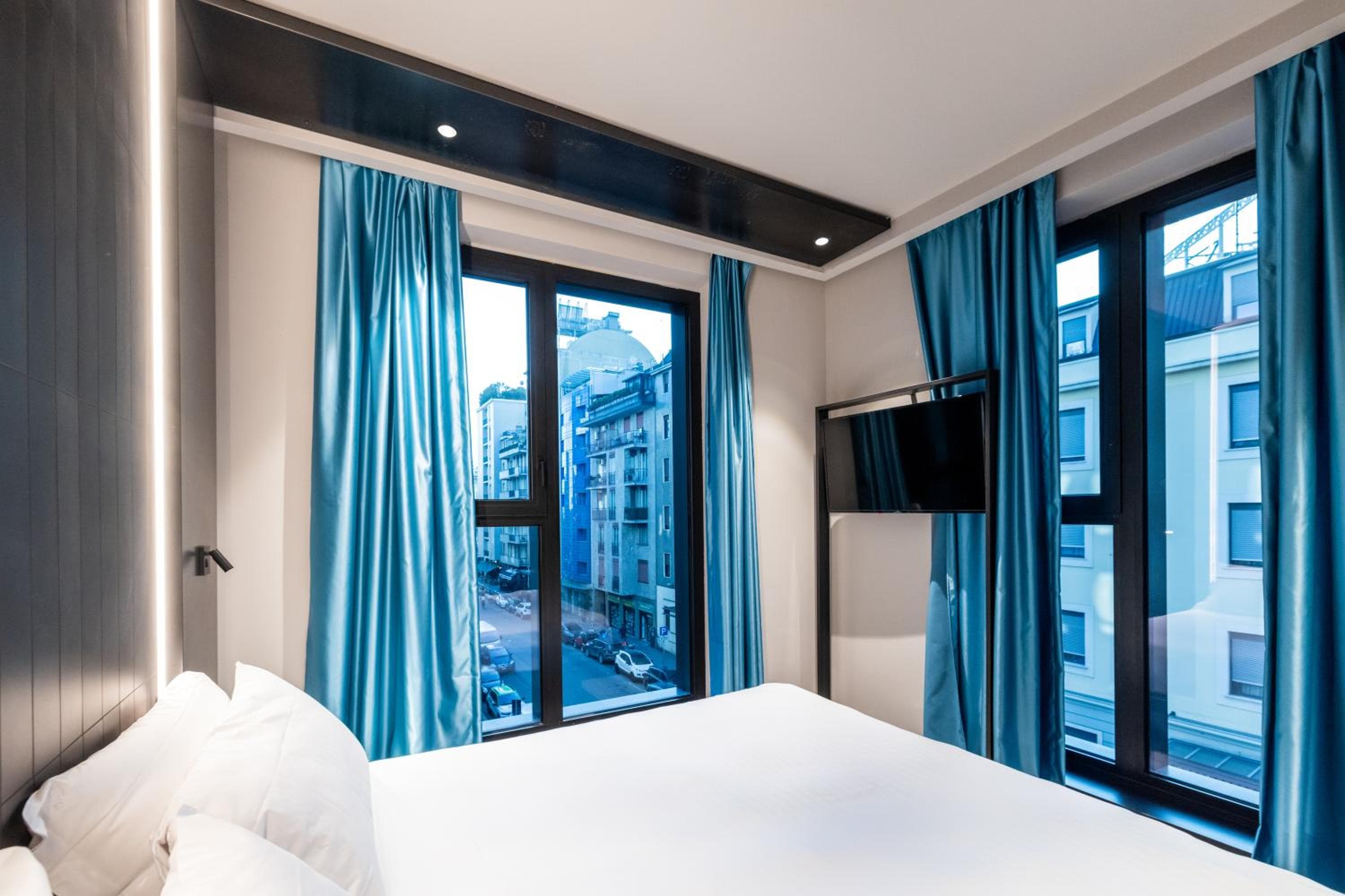 Smart Hotel Central — 3