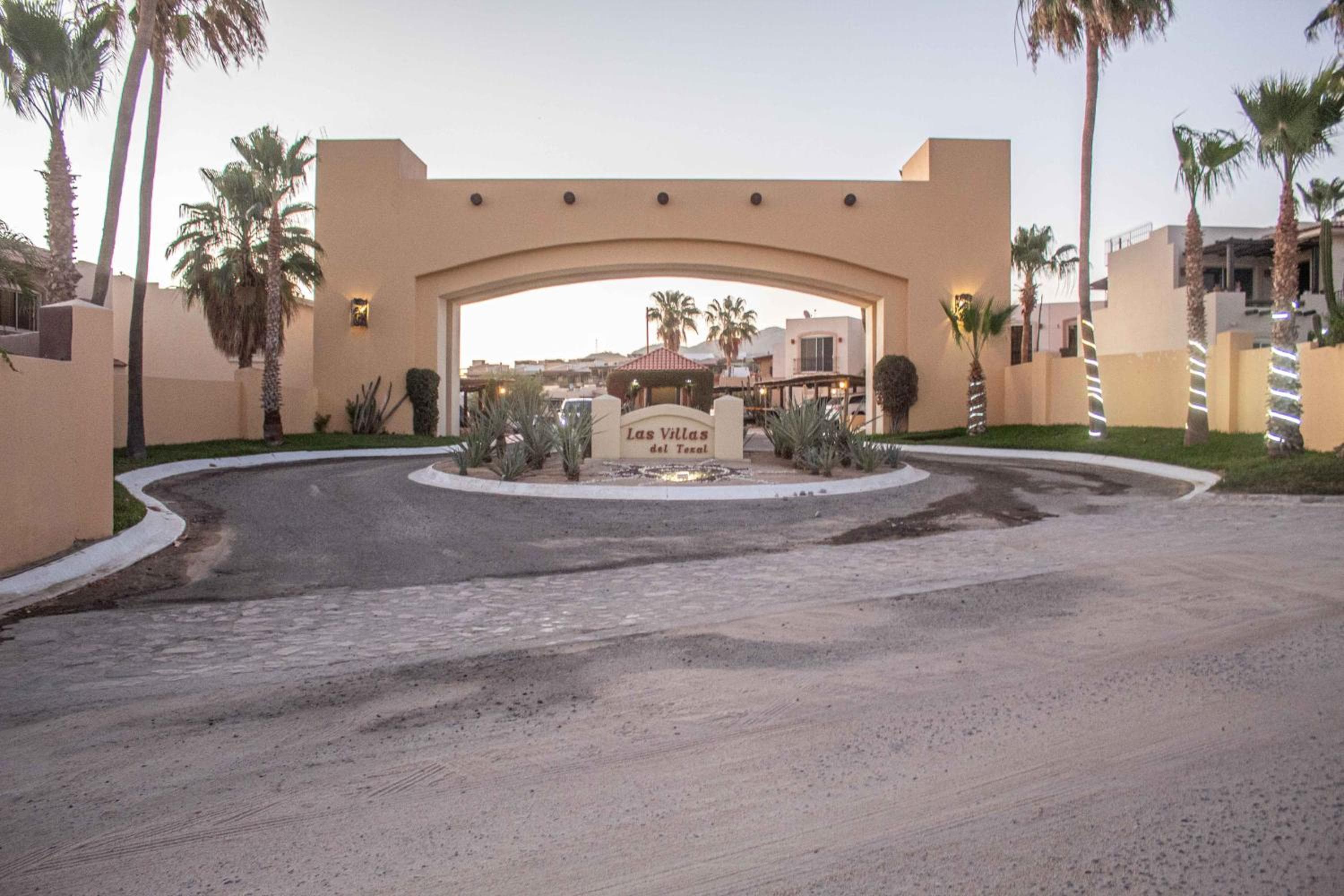 Private Villa 115 in Gated Community Pet-friendly — 1
