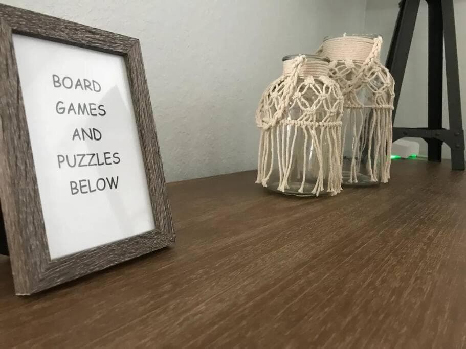 Grande Casa a Tampa con Sala Giochi, 12 Posti Letto, 2700 mq, 4bdr, 3bth, Cortile — 25