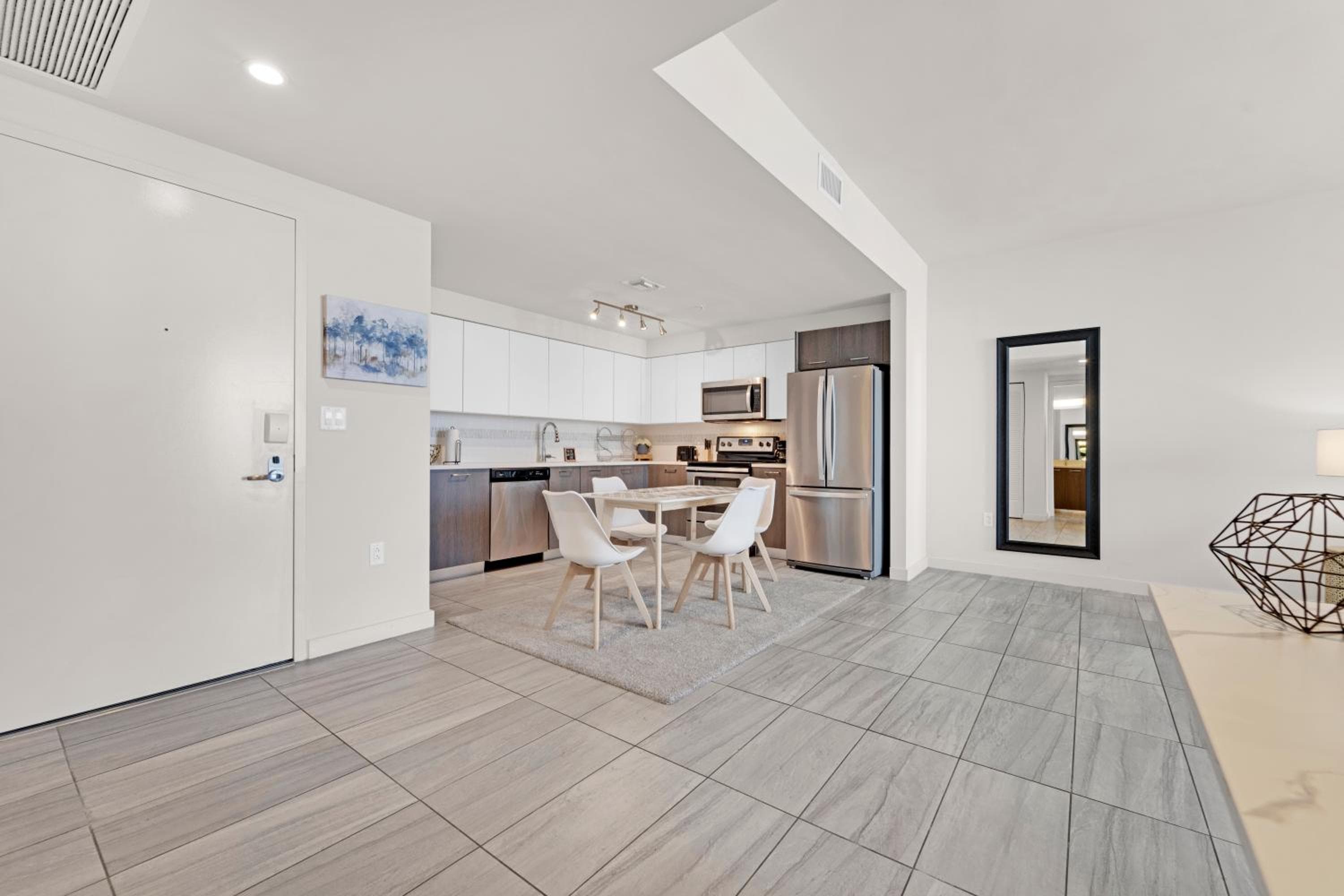 TR Miami Luxury de un dormitorio y estudios — 23