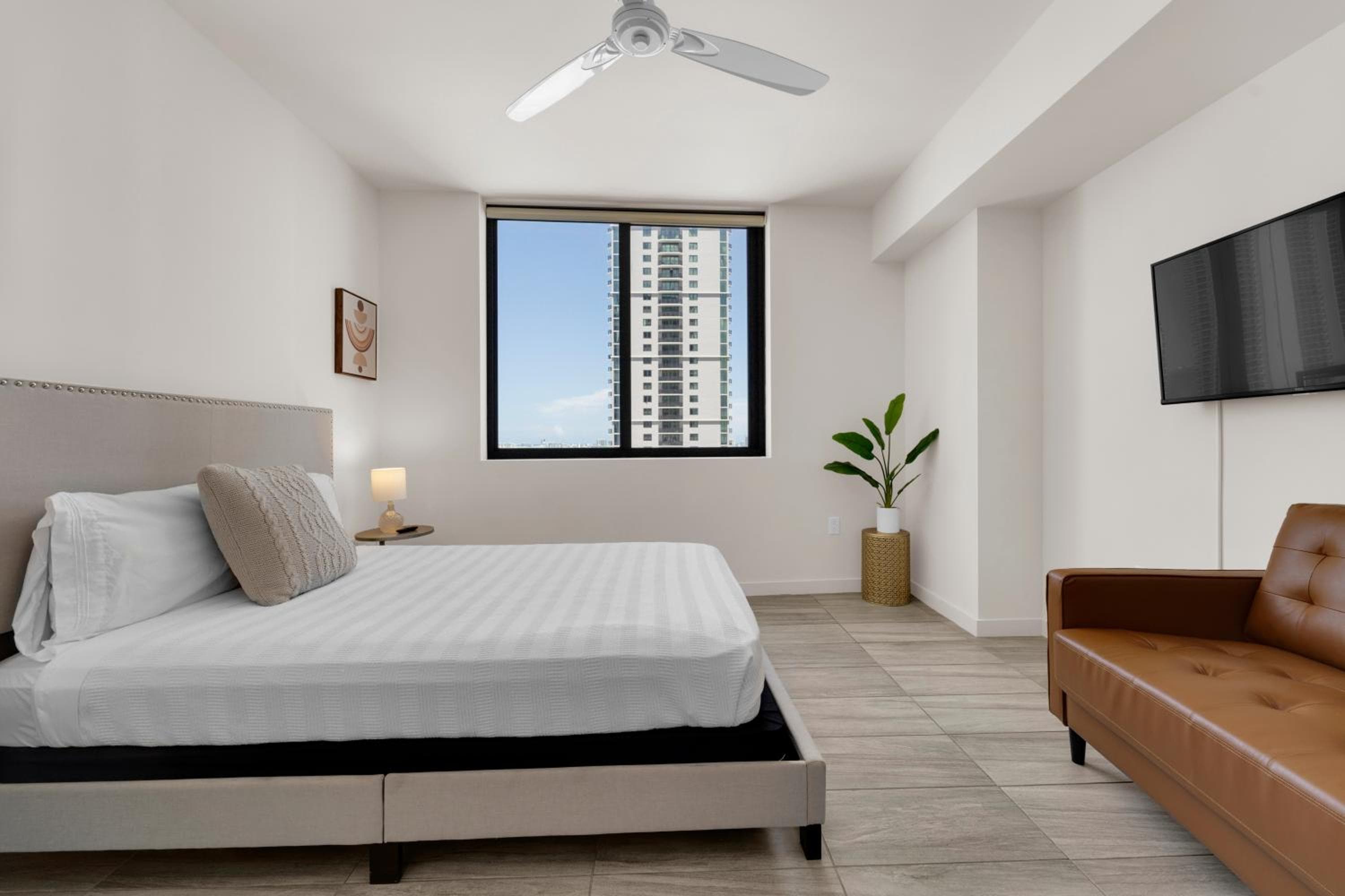 TR Miami Luxury de un dormitorio y estudios — 27