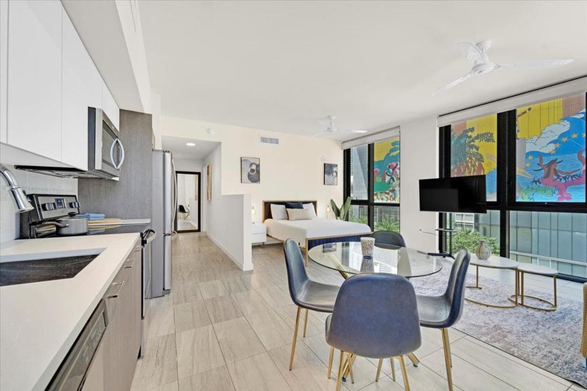 TR Miami Luxury de un dormitorio y estudios — 14