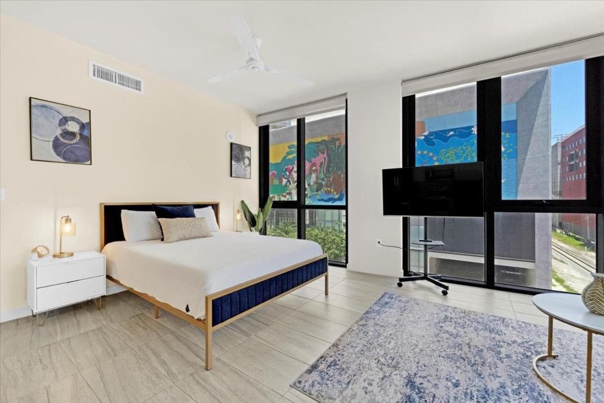 TR Miami Luxury de un dormitorio y estudios — 17