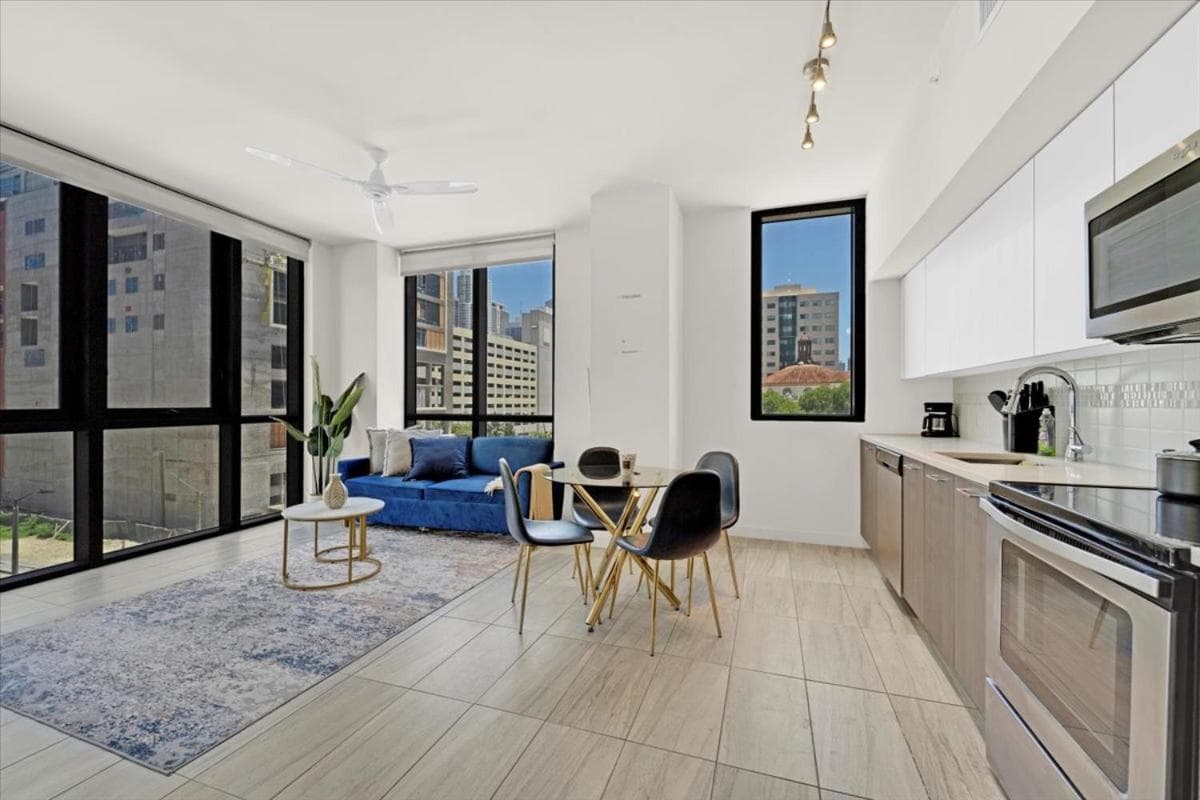TR Miami Luxury de un dormitorio y estudios — 19