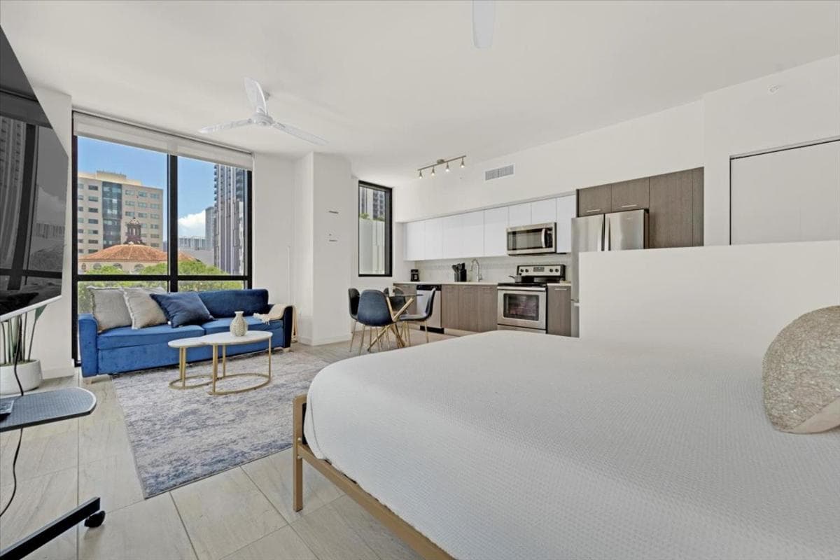 TR Miami Luxury de un dormitorio y estudios — 22