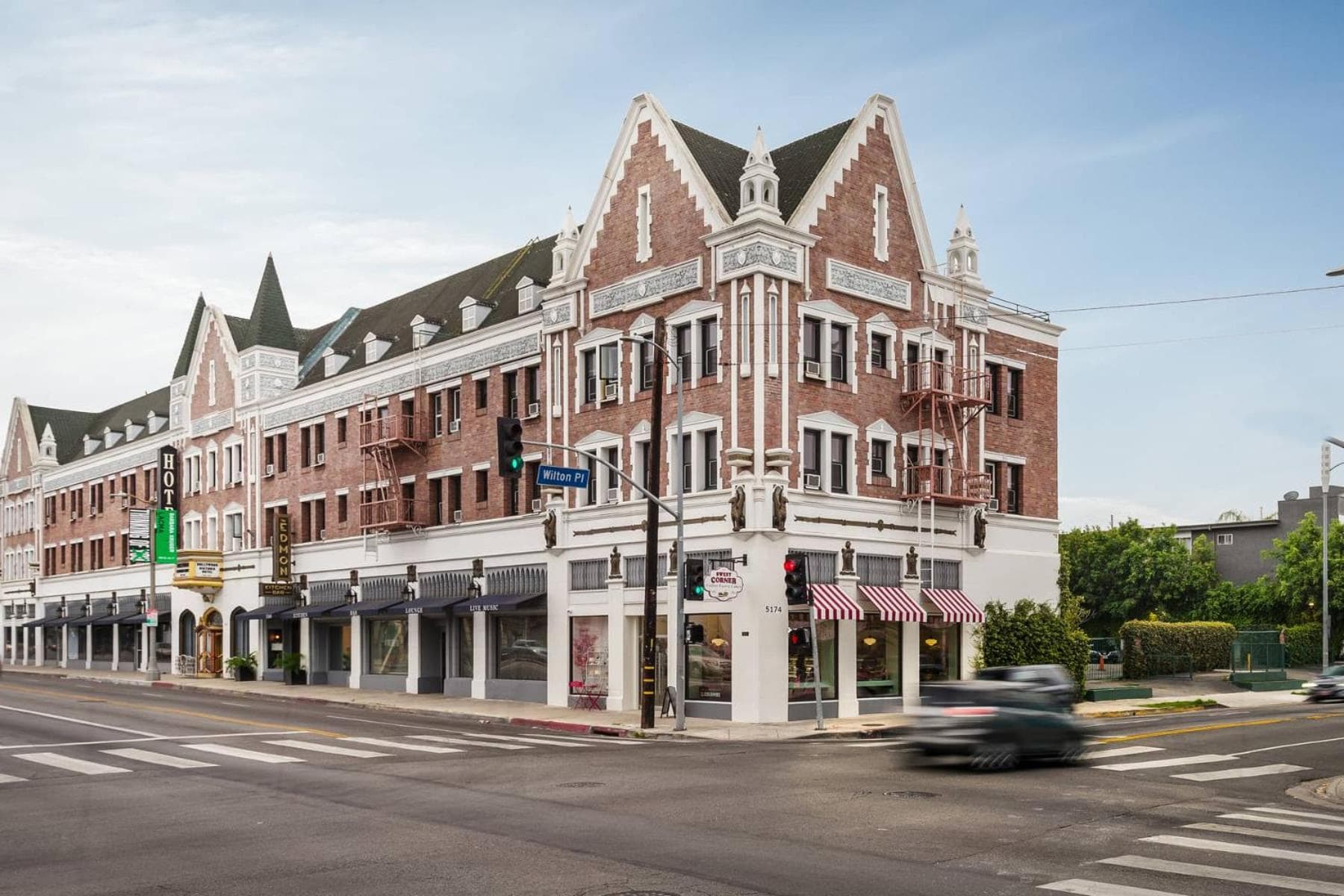 Hollywood Historic Hotel — 14