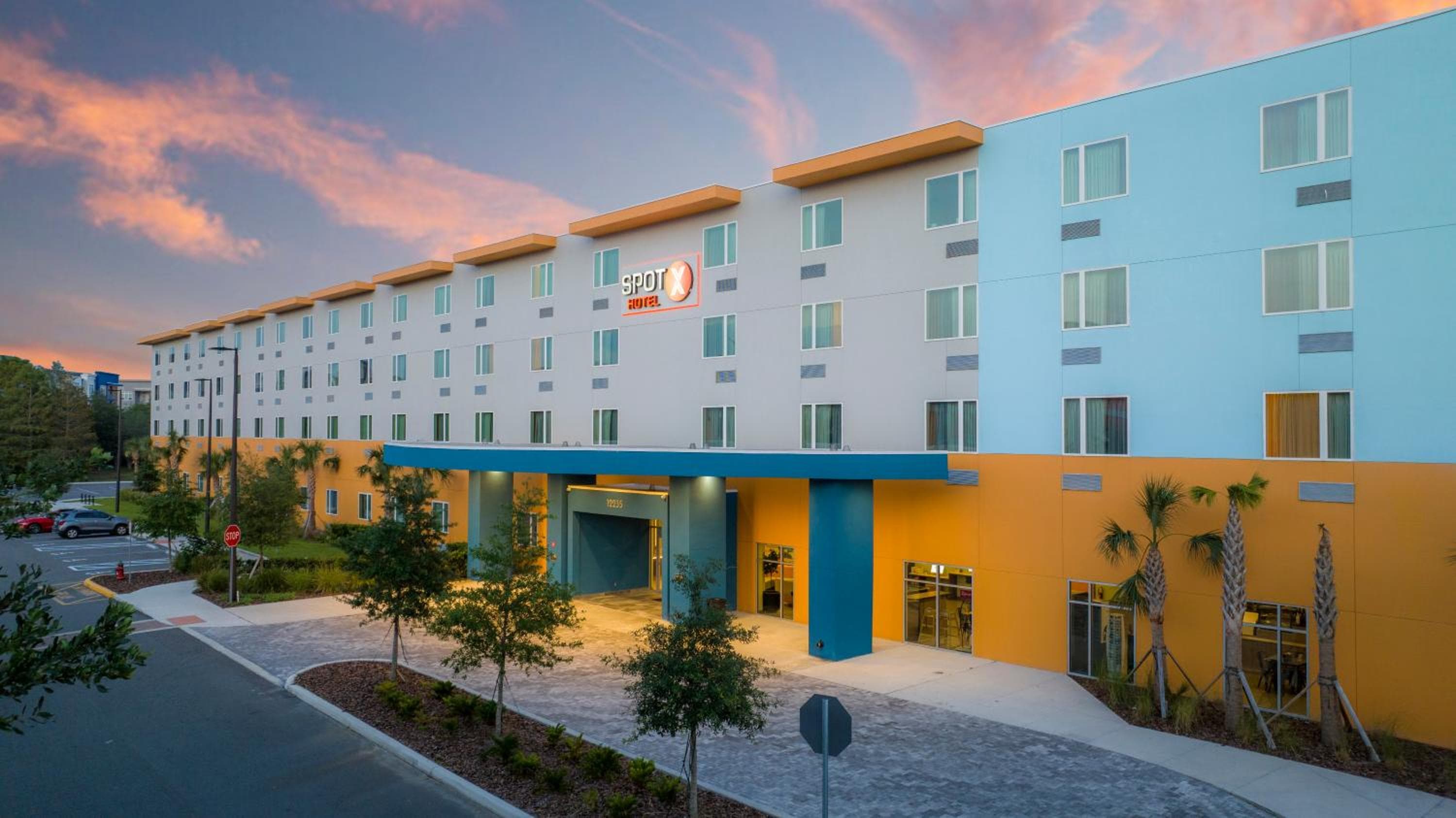 SPOT X Hotel Orlando Intl Dr by The Red Collection — 7