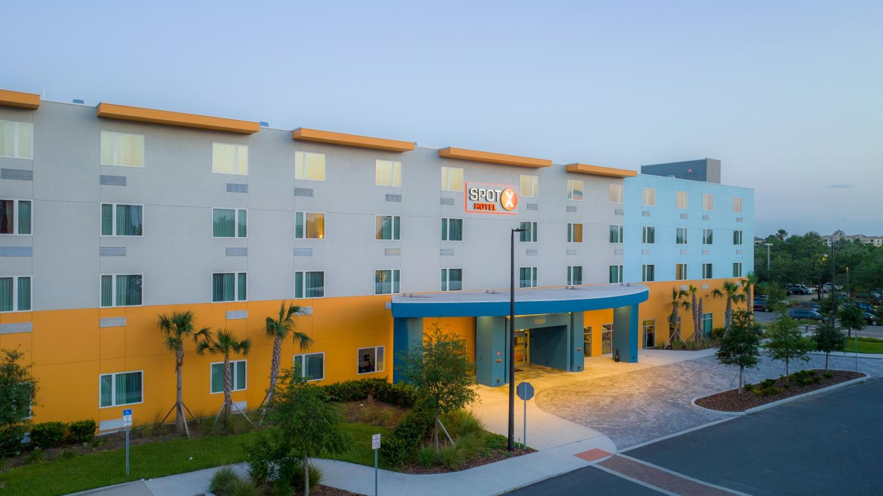 SPOT X Hotel Orlando Intl Dr by The Red Collection — 21