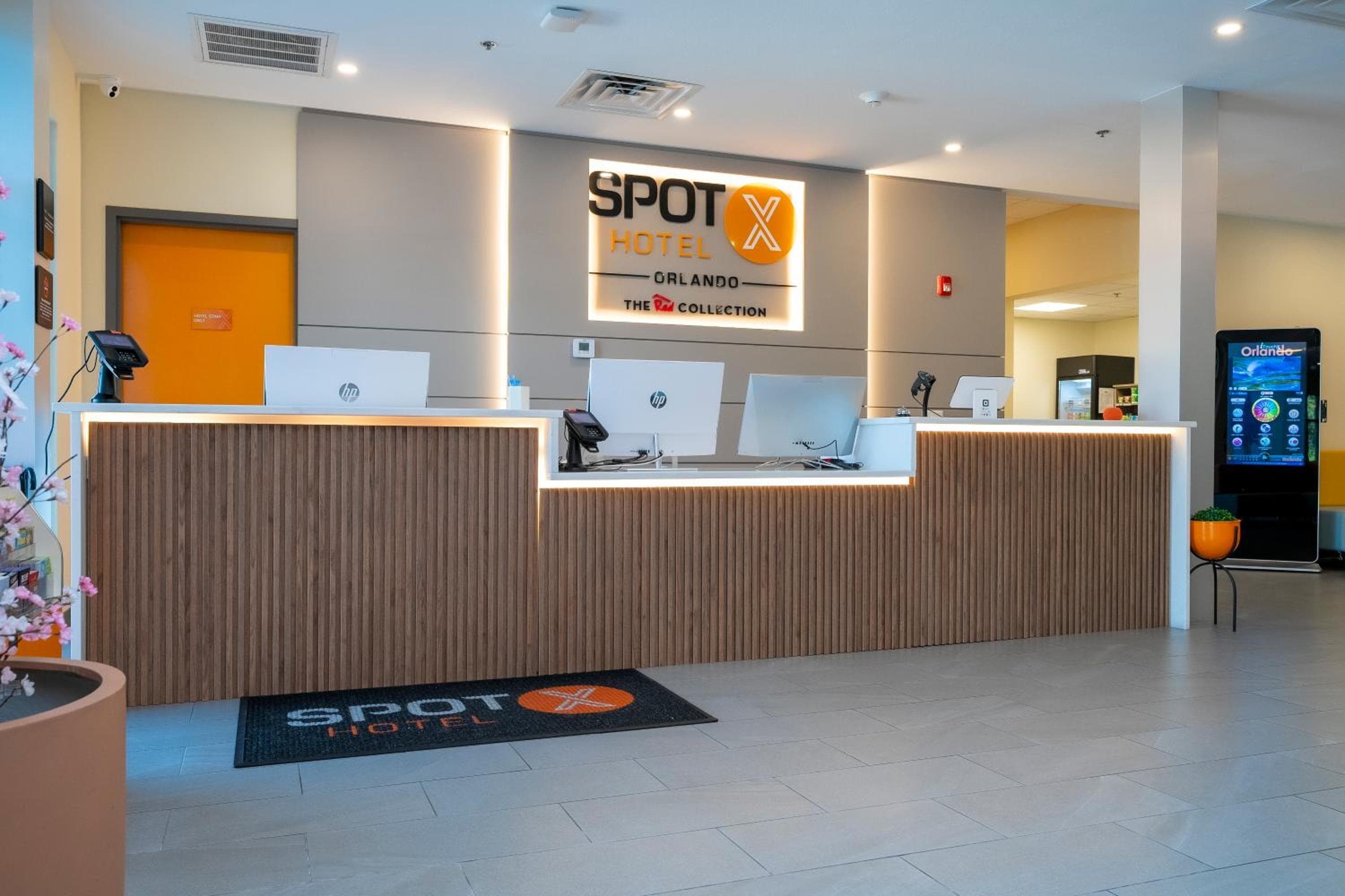 SPOT X Hotel Orlando Intl Dr by The Red Collection — 14