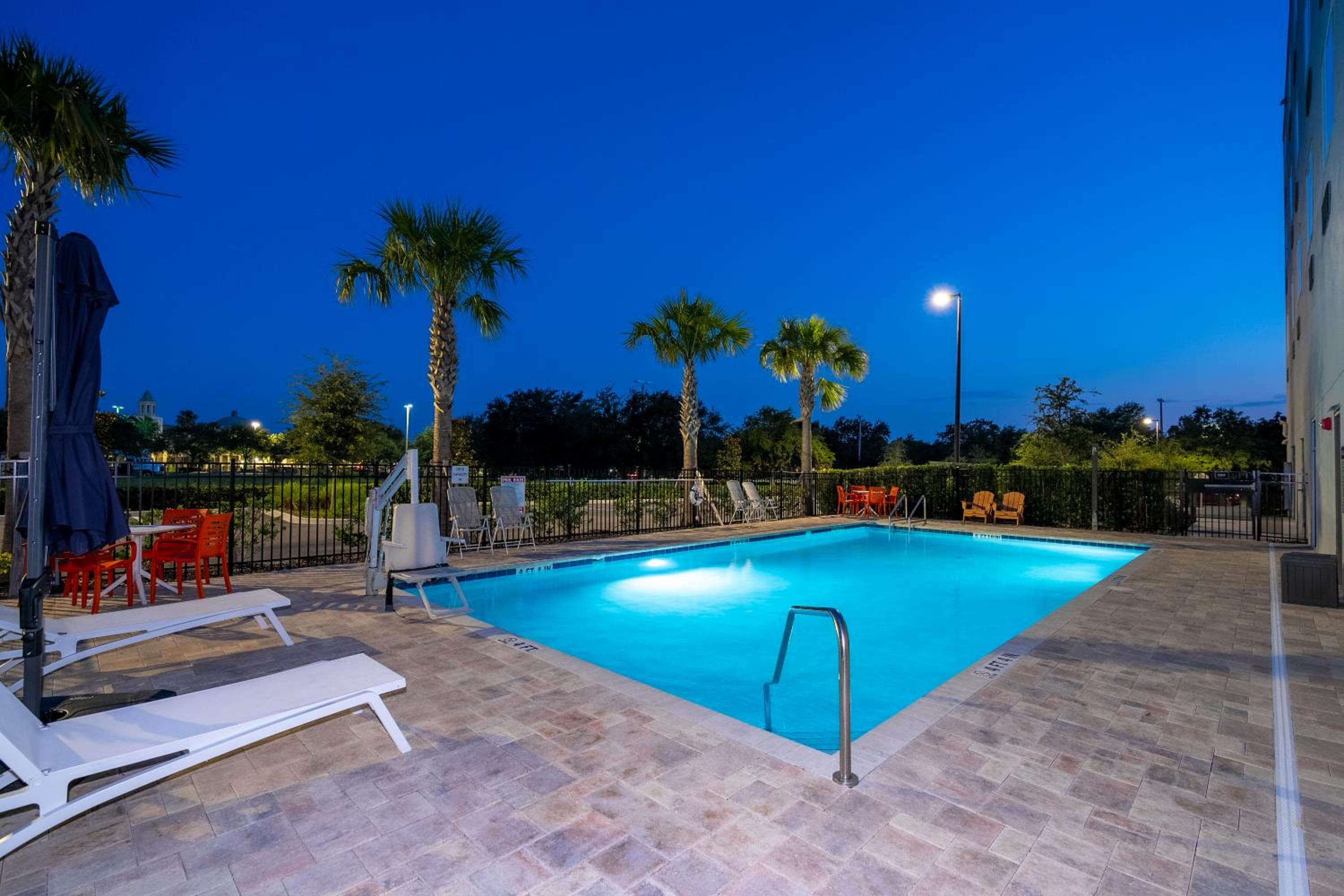 SPOT X Hotel Orlando Intl Dr by The Red Collection — 29