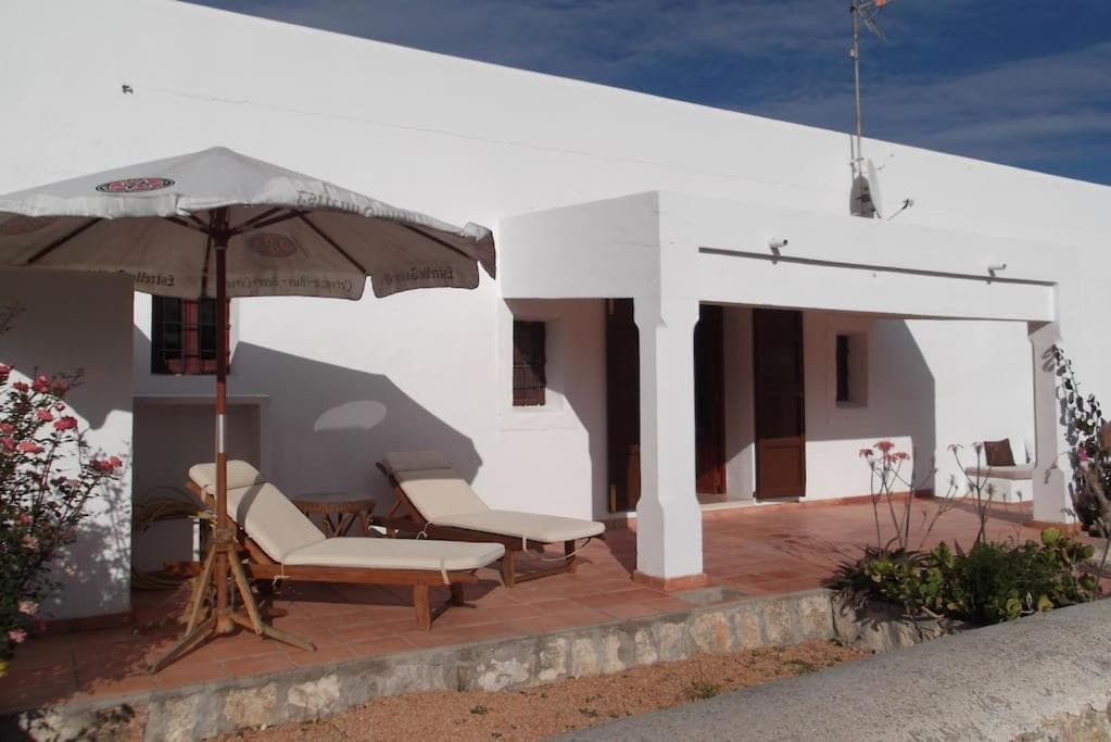 Townhouse in countryside, close to city & Talamanca beach — 1