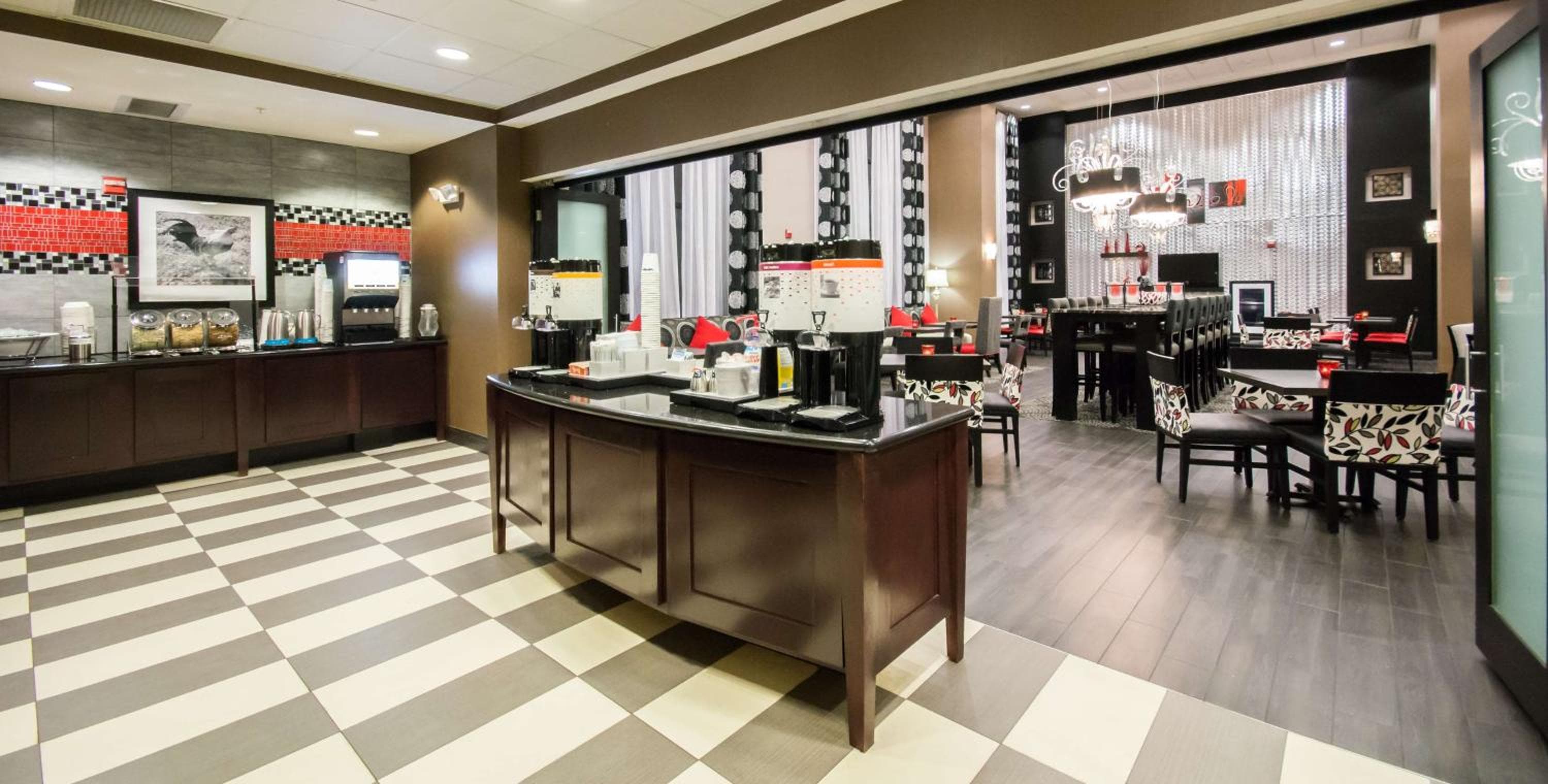 Hampton Inn & Suites Orlando-John Young Parkway/South Park — 8