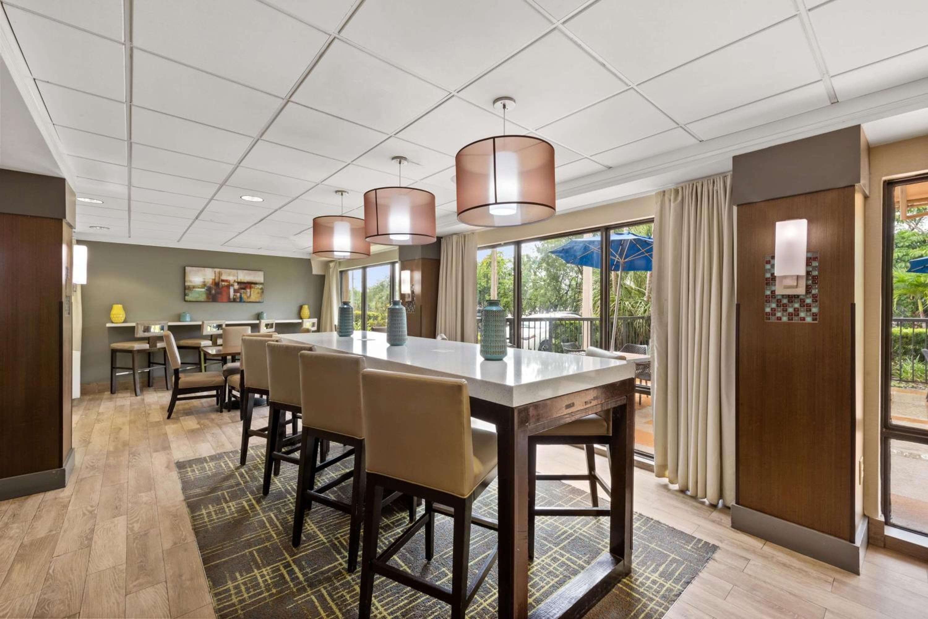 Hampton Inn Miami-Airport West — 16