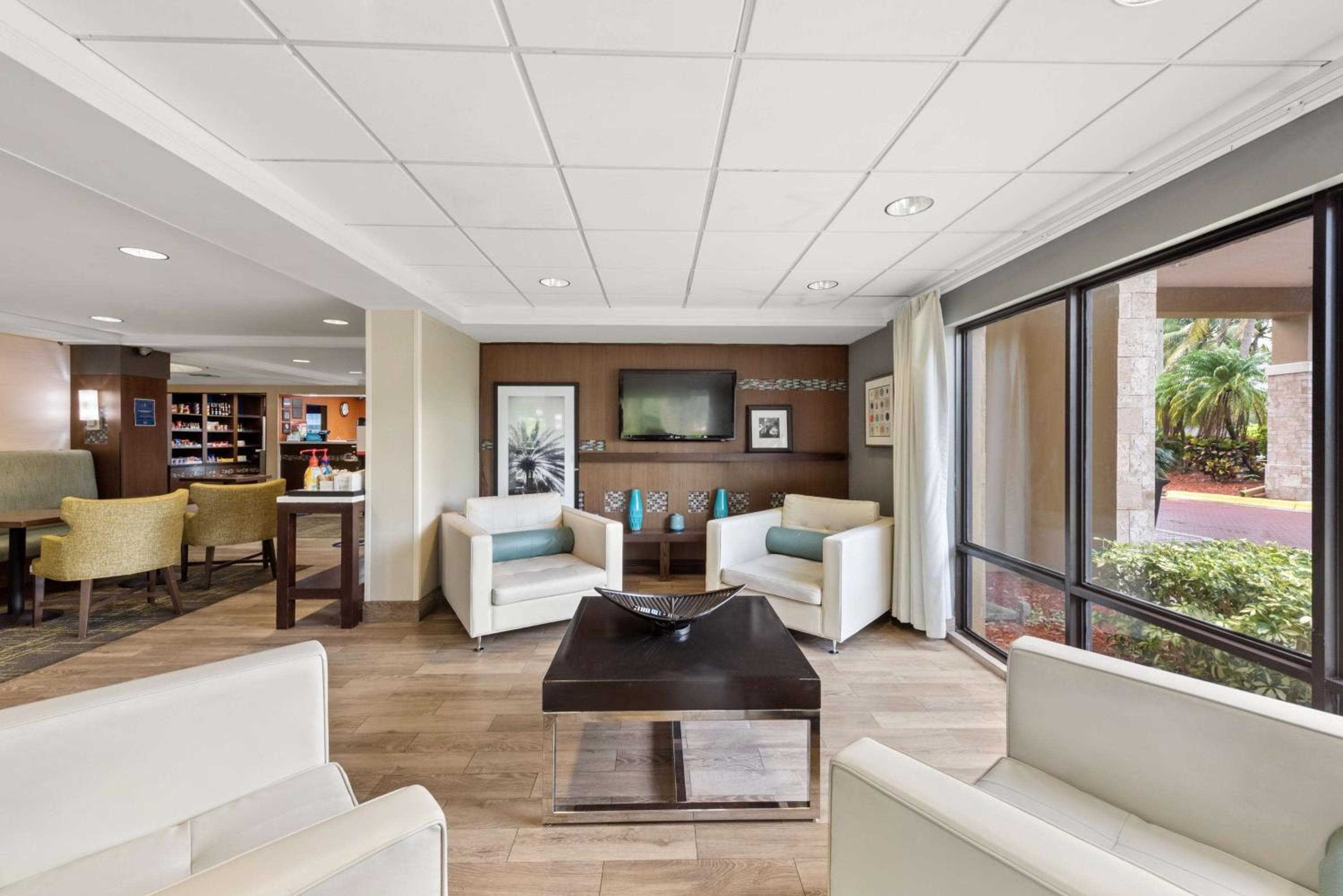 Hampton Inn Miami-Airport West — 18