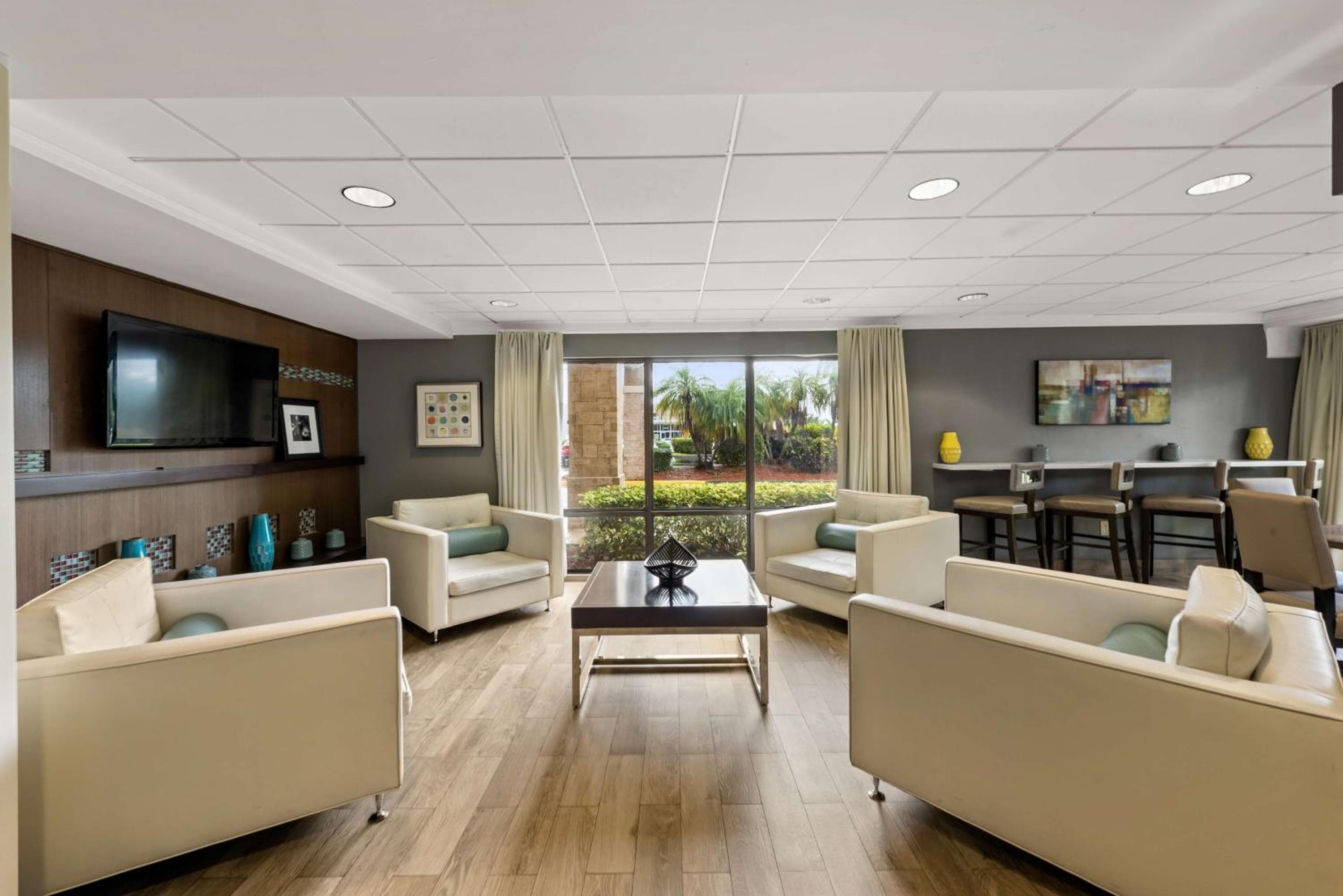 Hampton Inn Miami-Airport West — 19