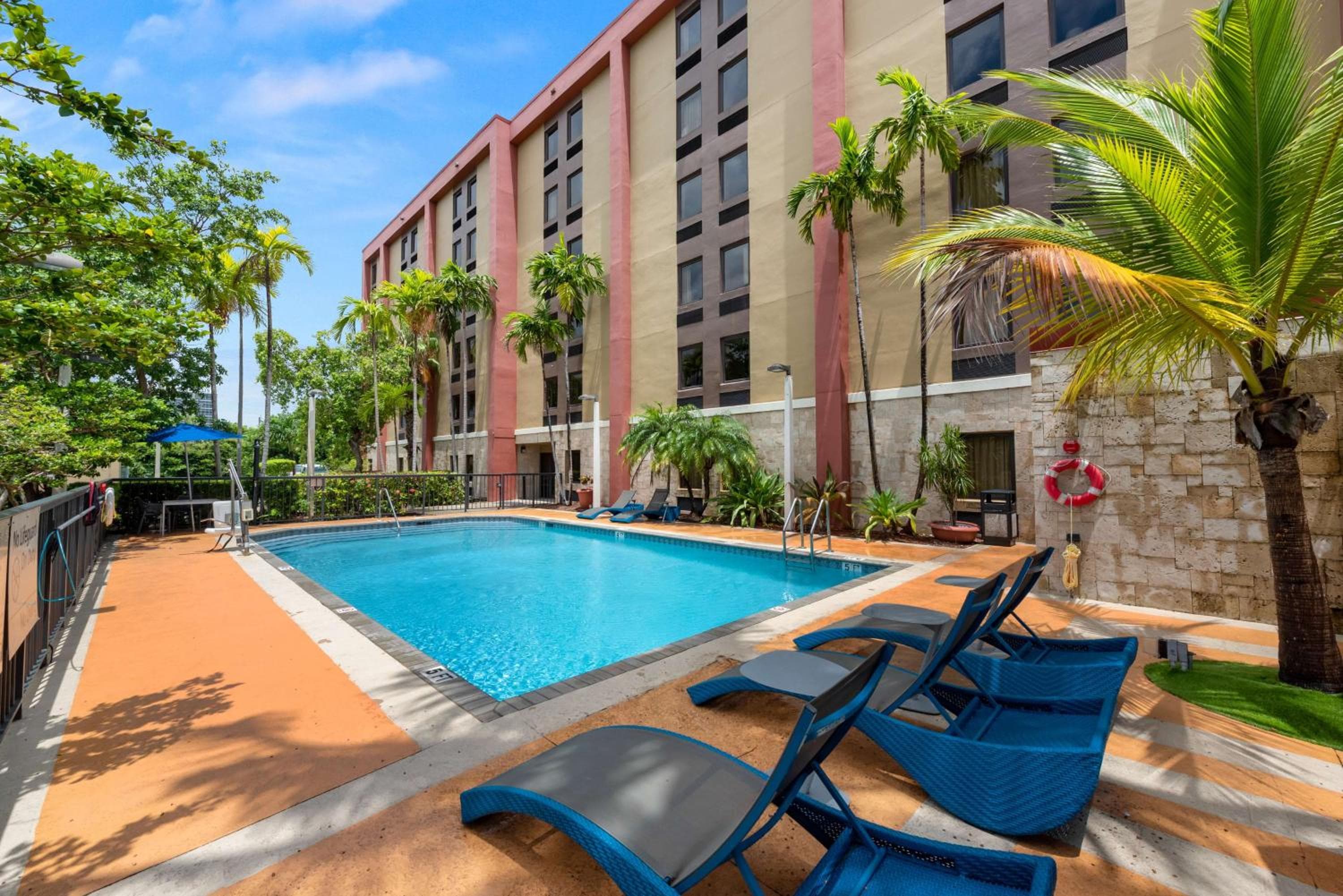 Hampton Inn Miami-Airport West — 25
