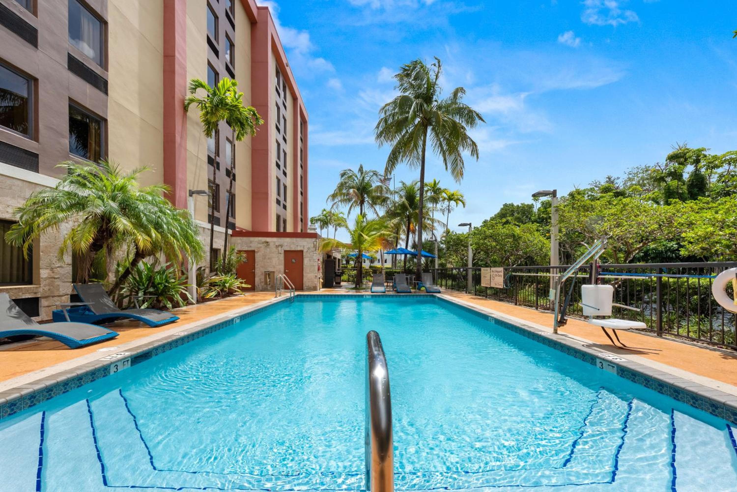 Hampton Inn Miami-Airport West — 2
