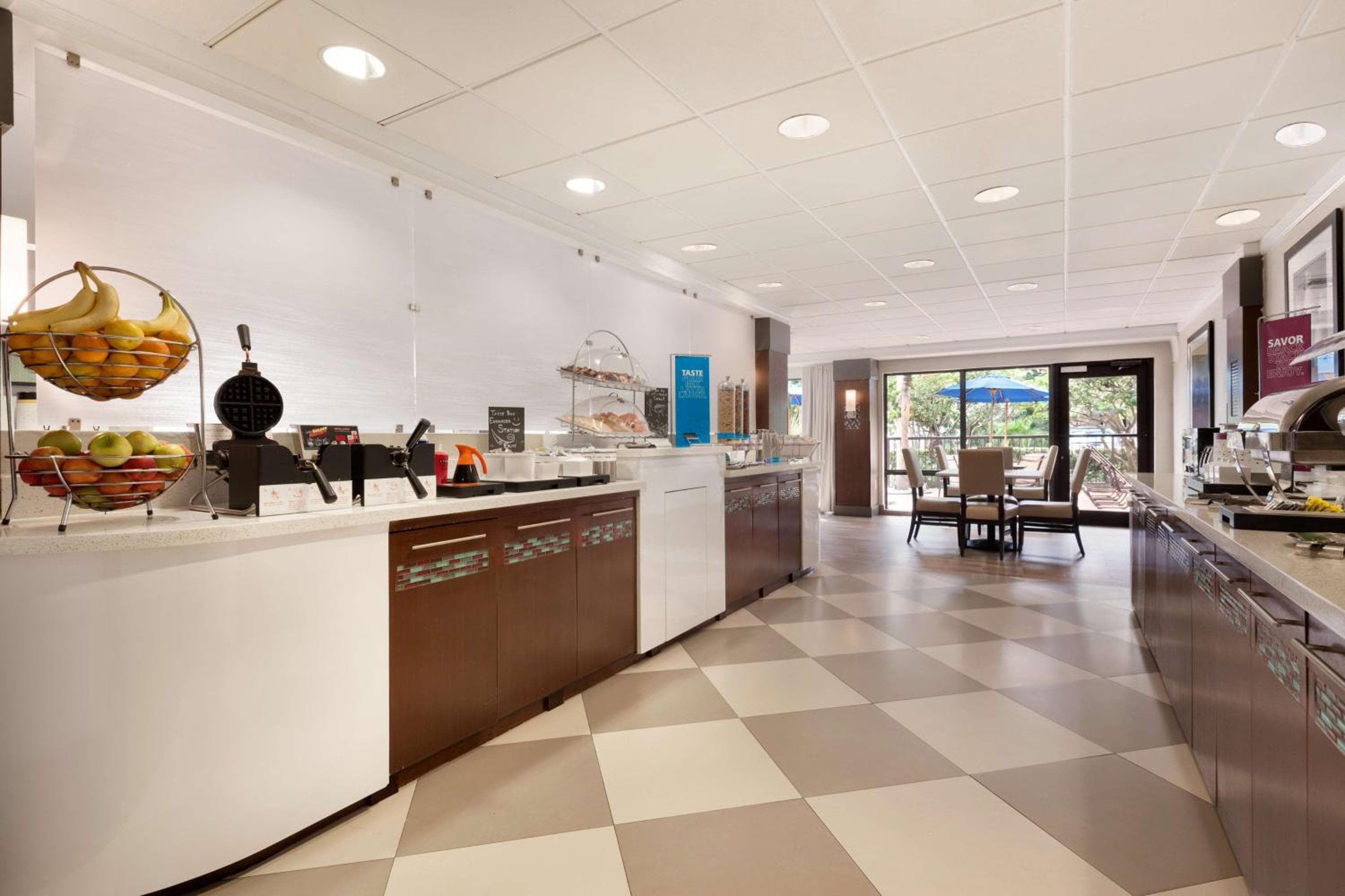 Hampton Inn Miami-Airport West — 28