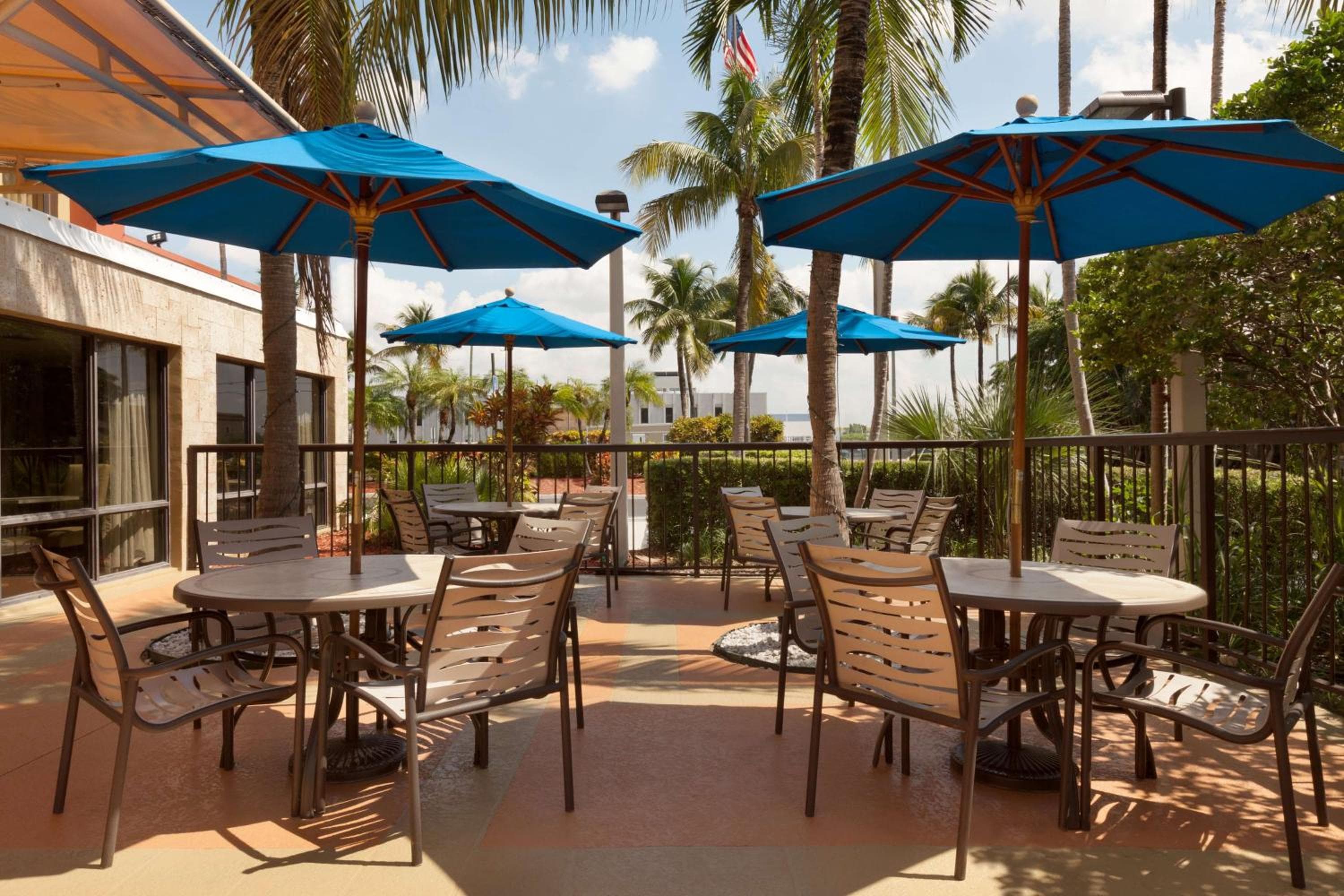 Hampton Inn Miami-Airport West — 24