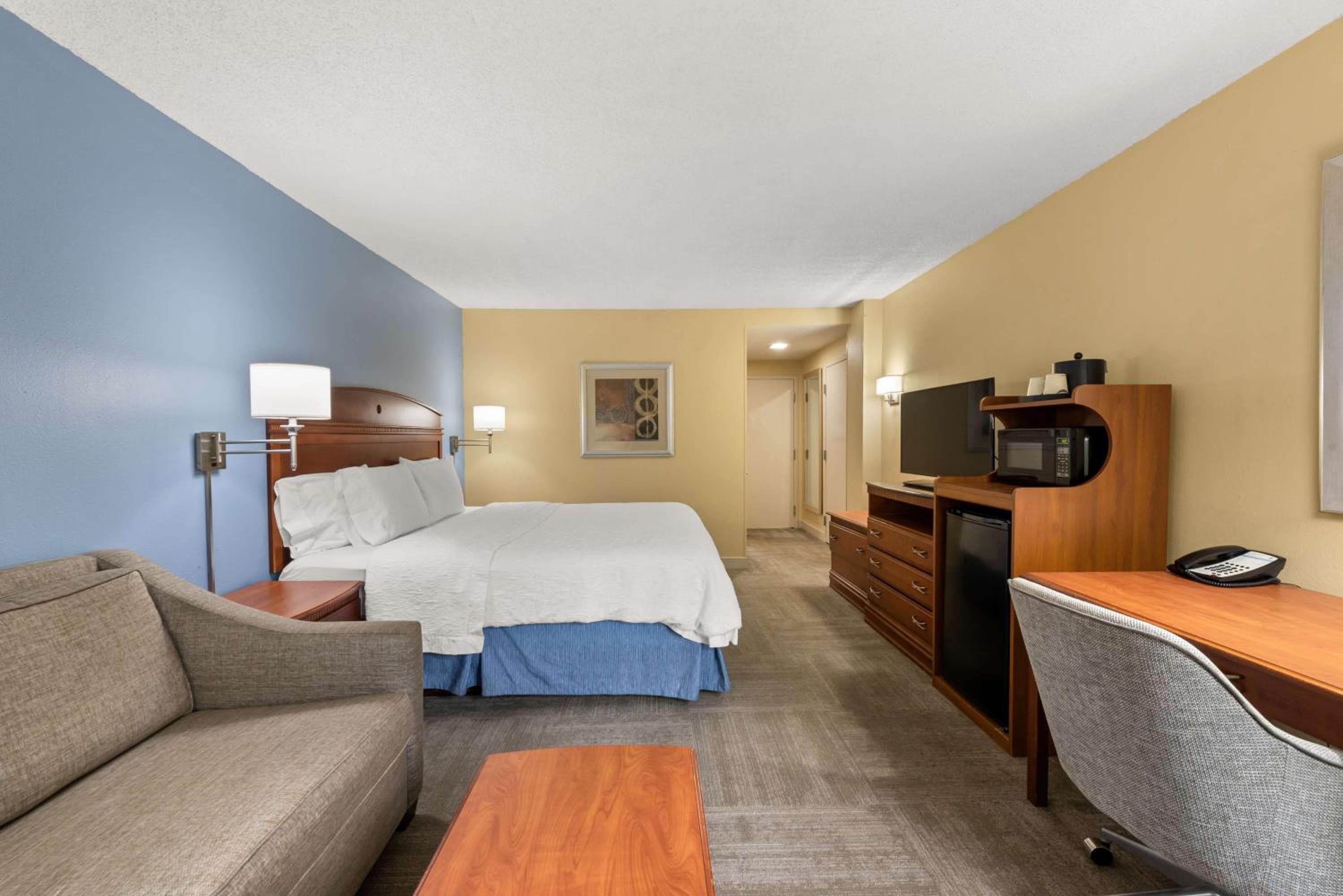 Hampton Inn Miami-Airport West — 7