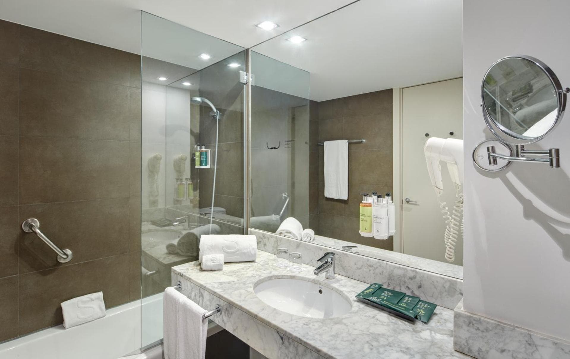 Sercotel Amister Art Hotel Barcelona — 18