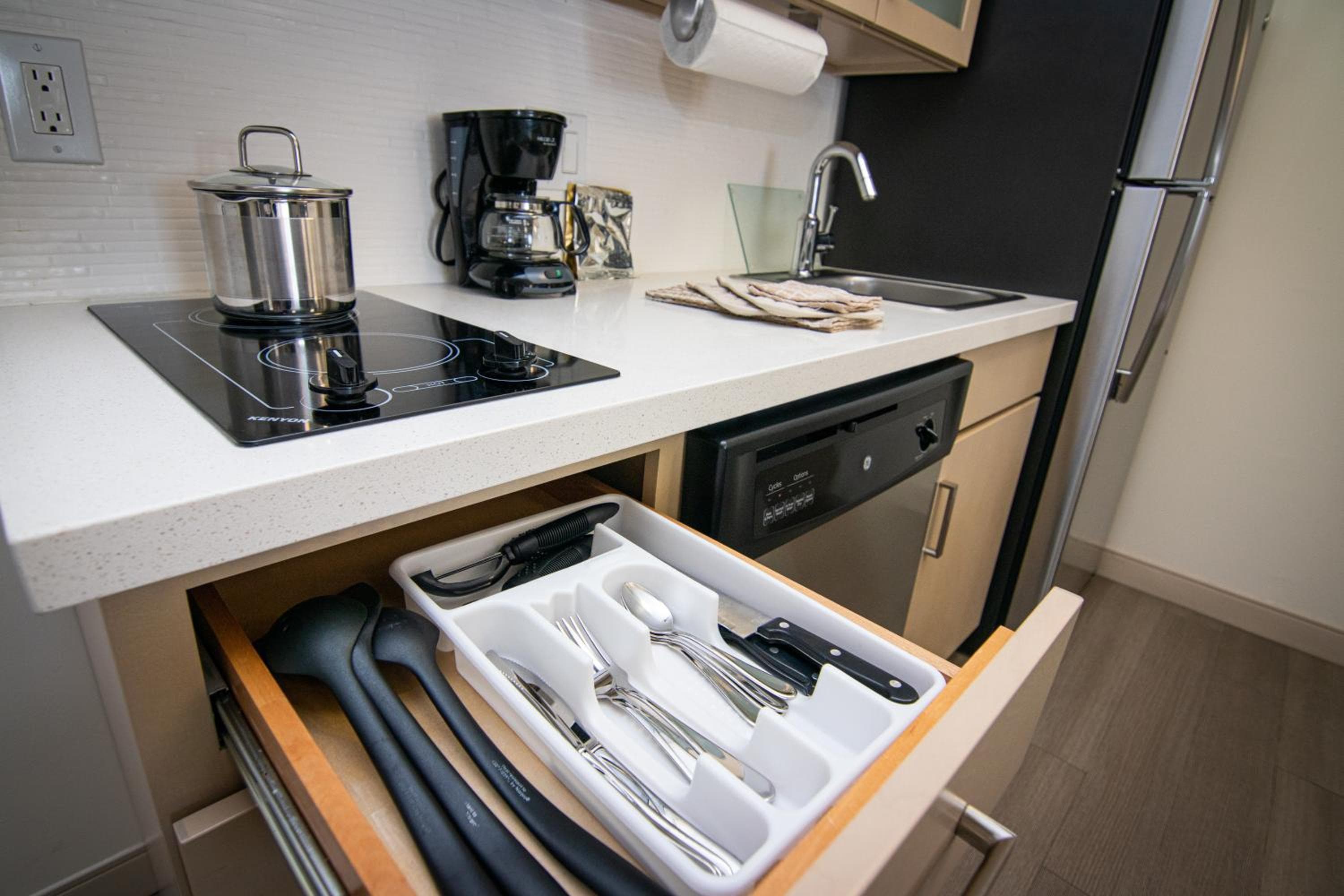 Candlewood Suites Miami Intl Airport - 36th St, un hotel IHG — 11