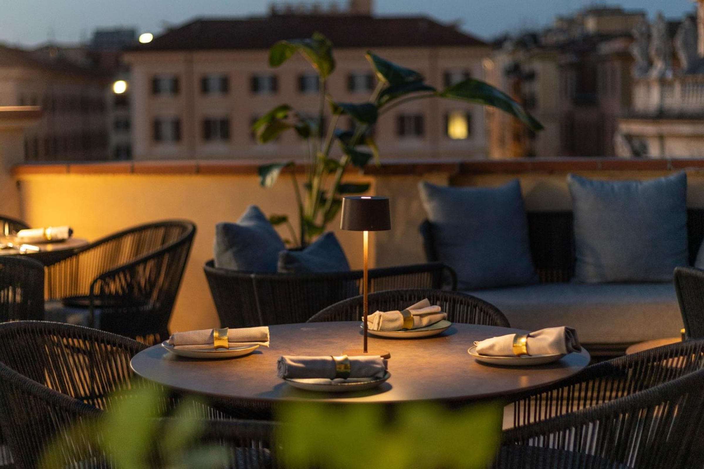 L'Albergo Maggiore — 17