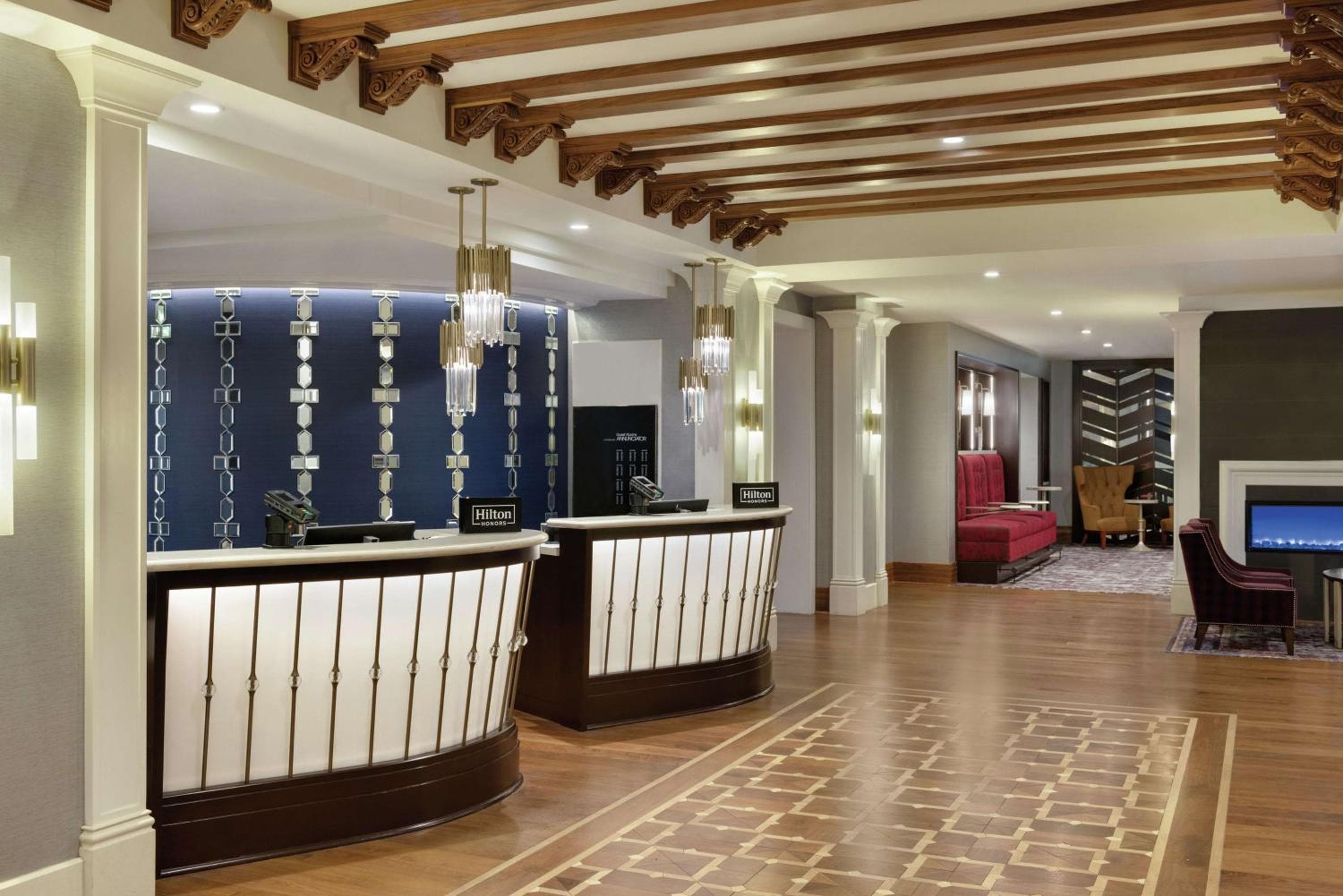 Hilton Dama di Los Angeles — 5