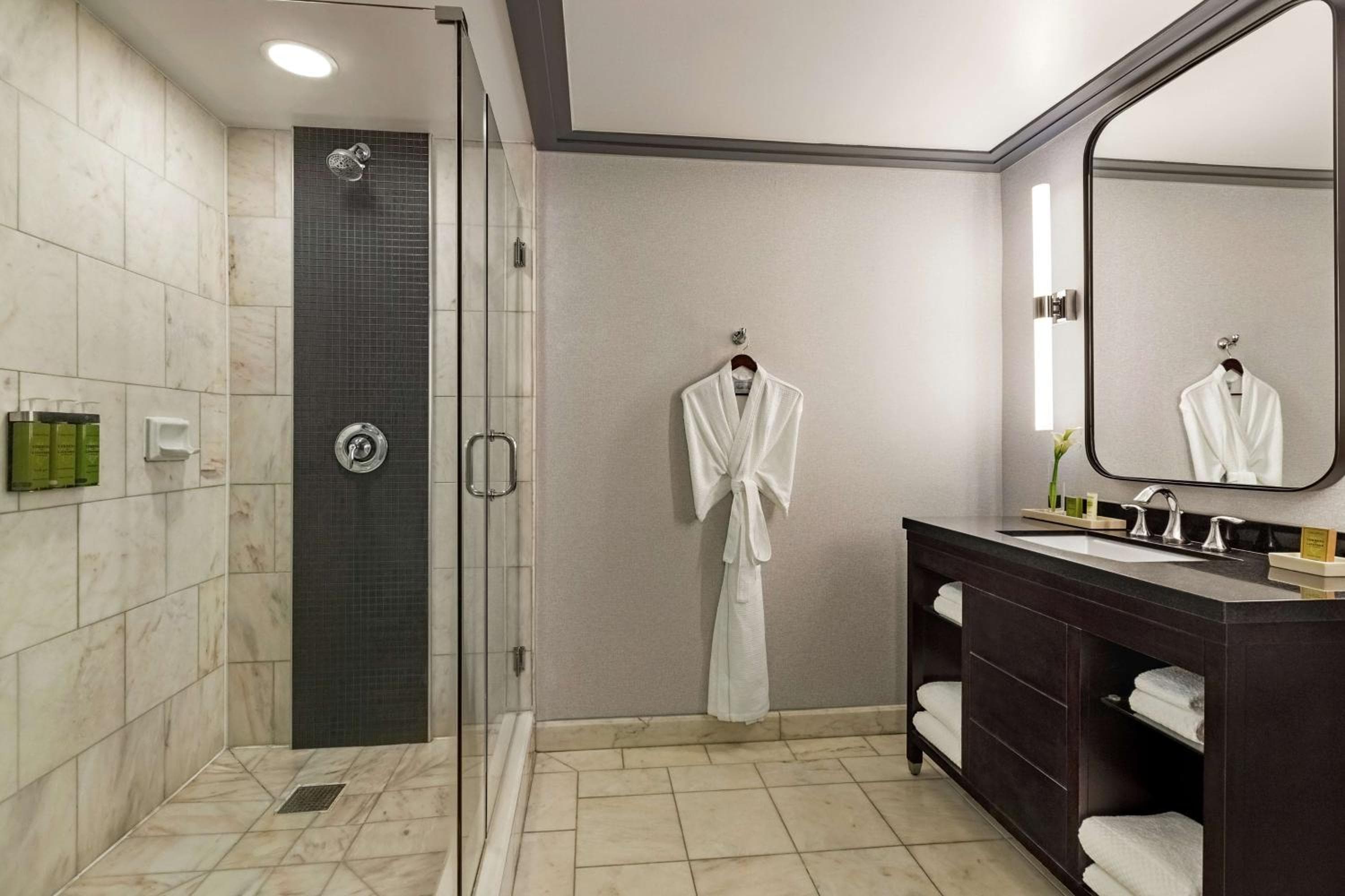 Hilton Checkers Los Angeles — 27