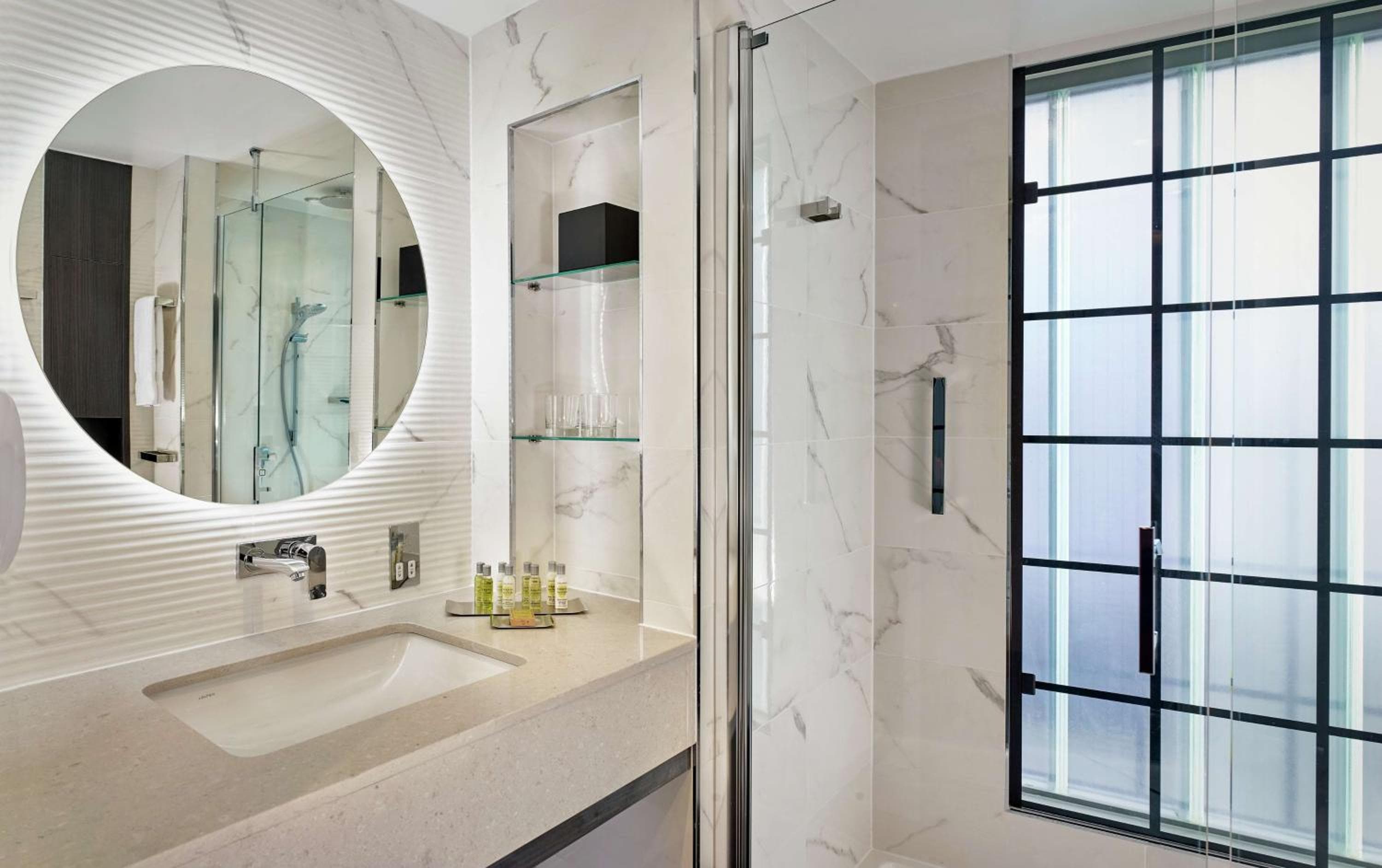 DoubleTree by Hilton London – West End — 16