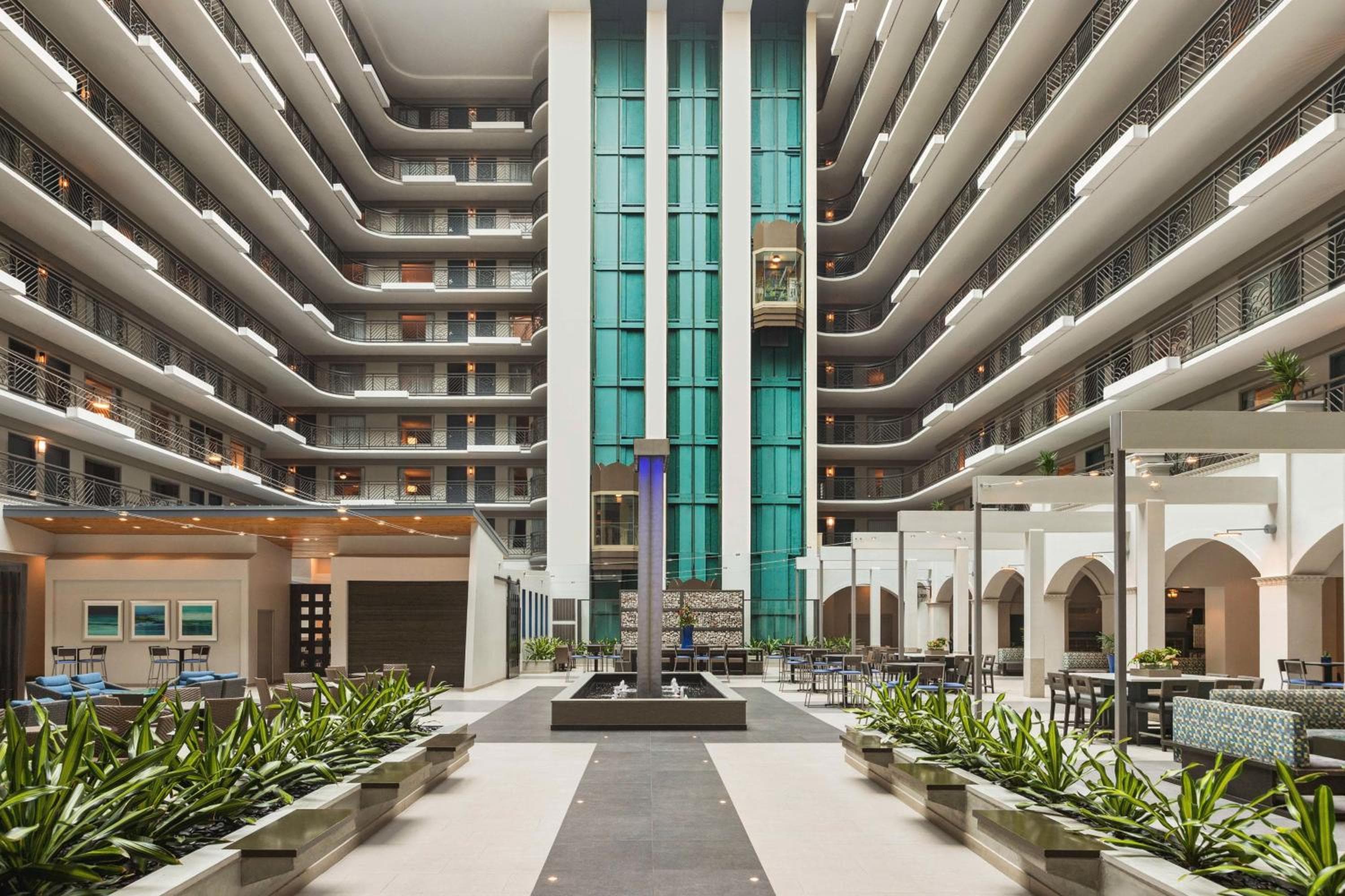 Embassy Suites by Hilton Miami International Airport — 15