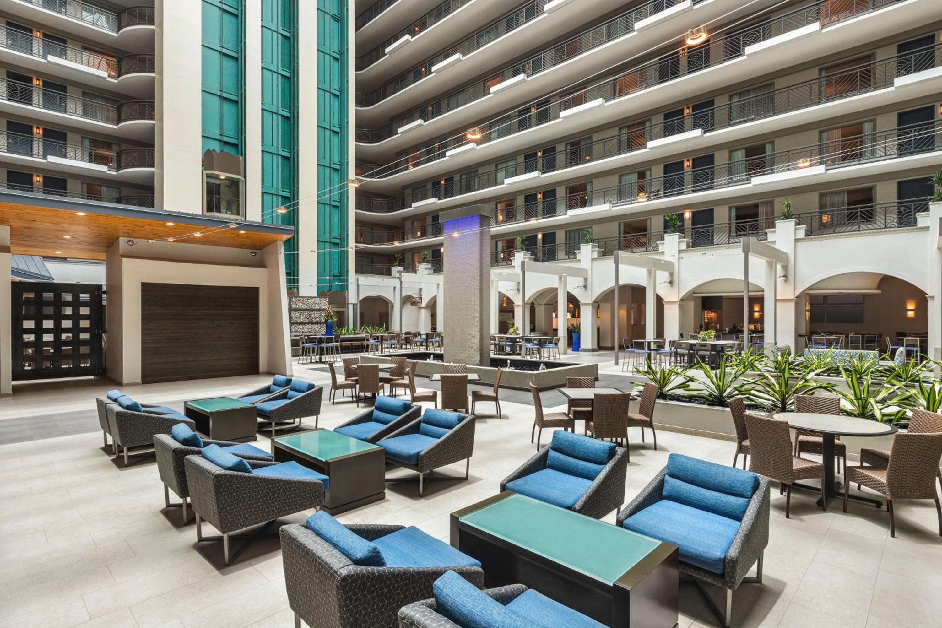 Embassy Suites by Hilton Miami International Airport — 16