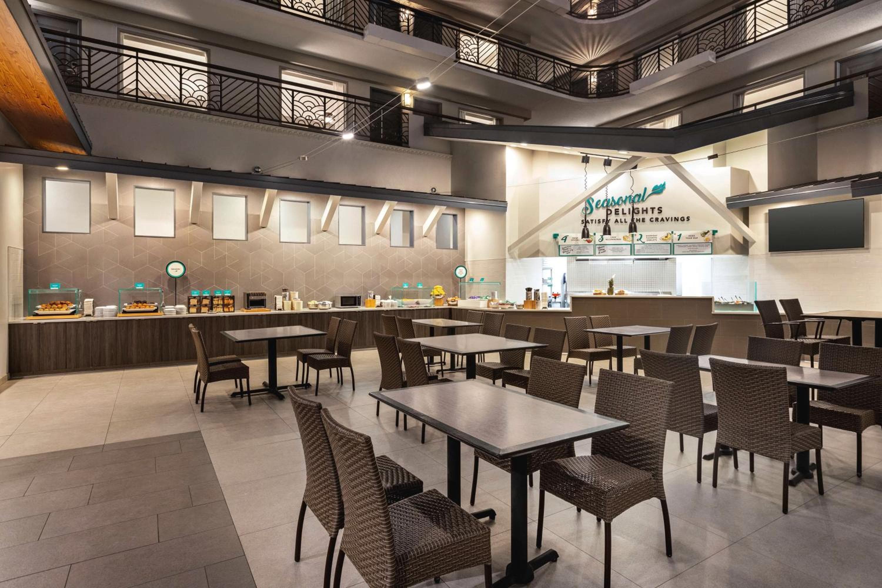 Embassy Suites by Hilton Miami International Airport — 30