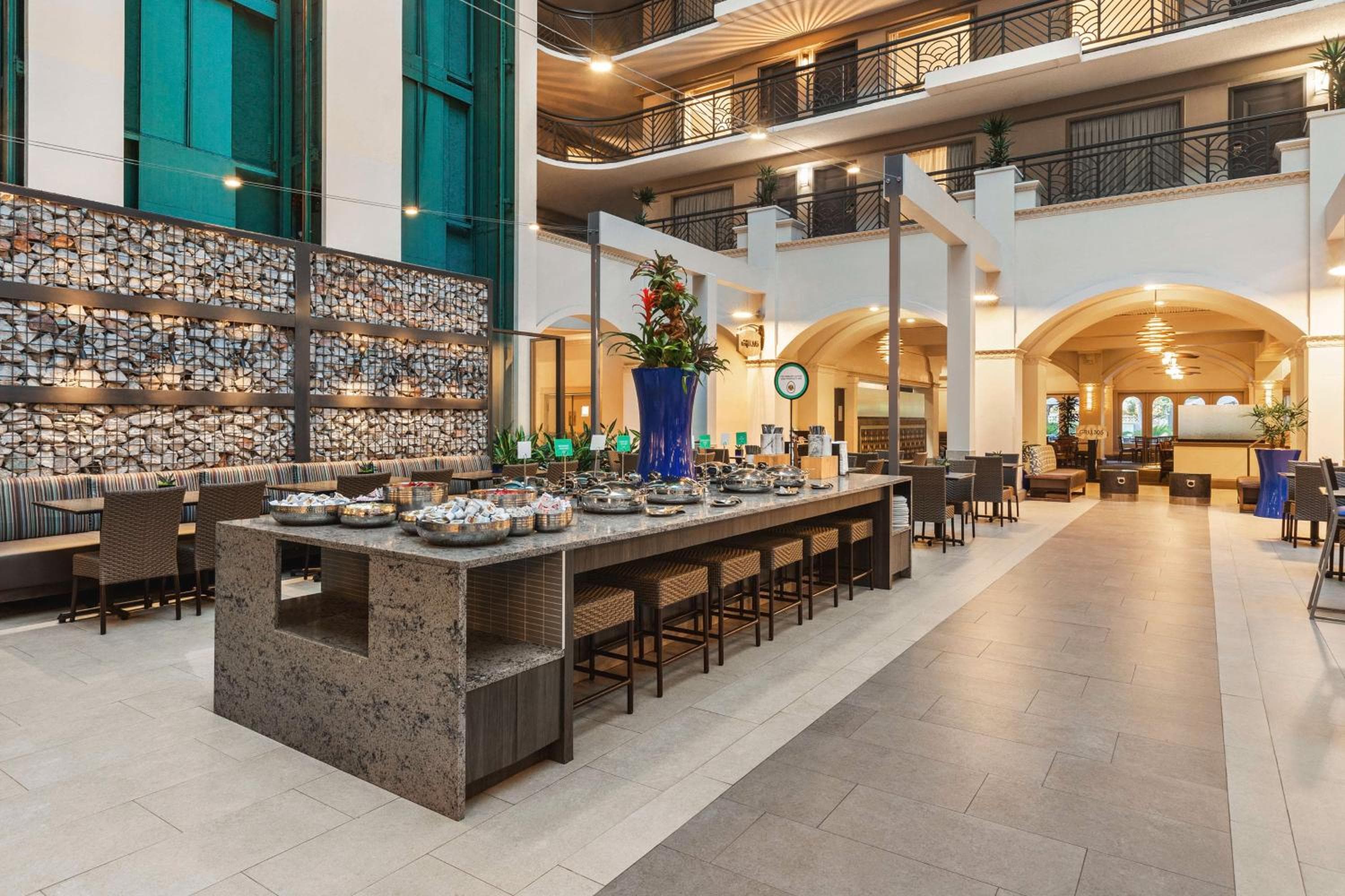 Embassy Suites by Hilton Miami International Airport — 30