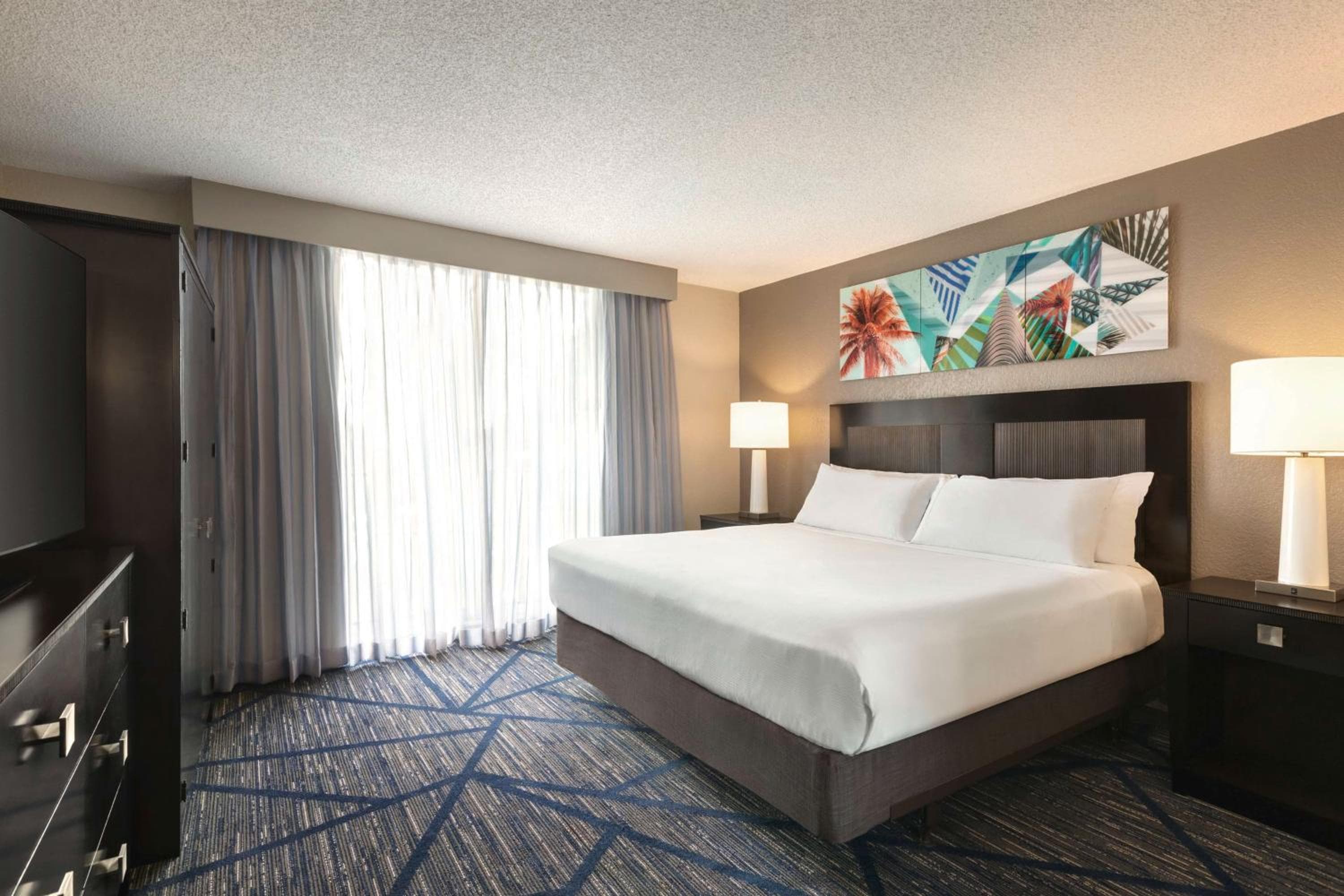 Embassy Suites by Hilton Miami International Airport — 2