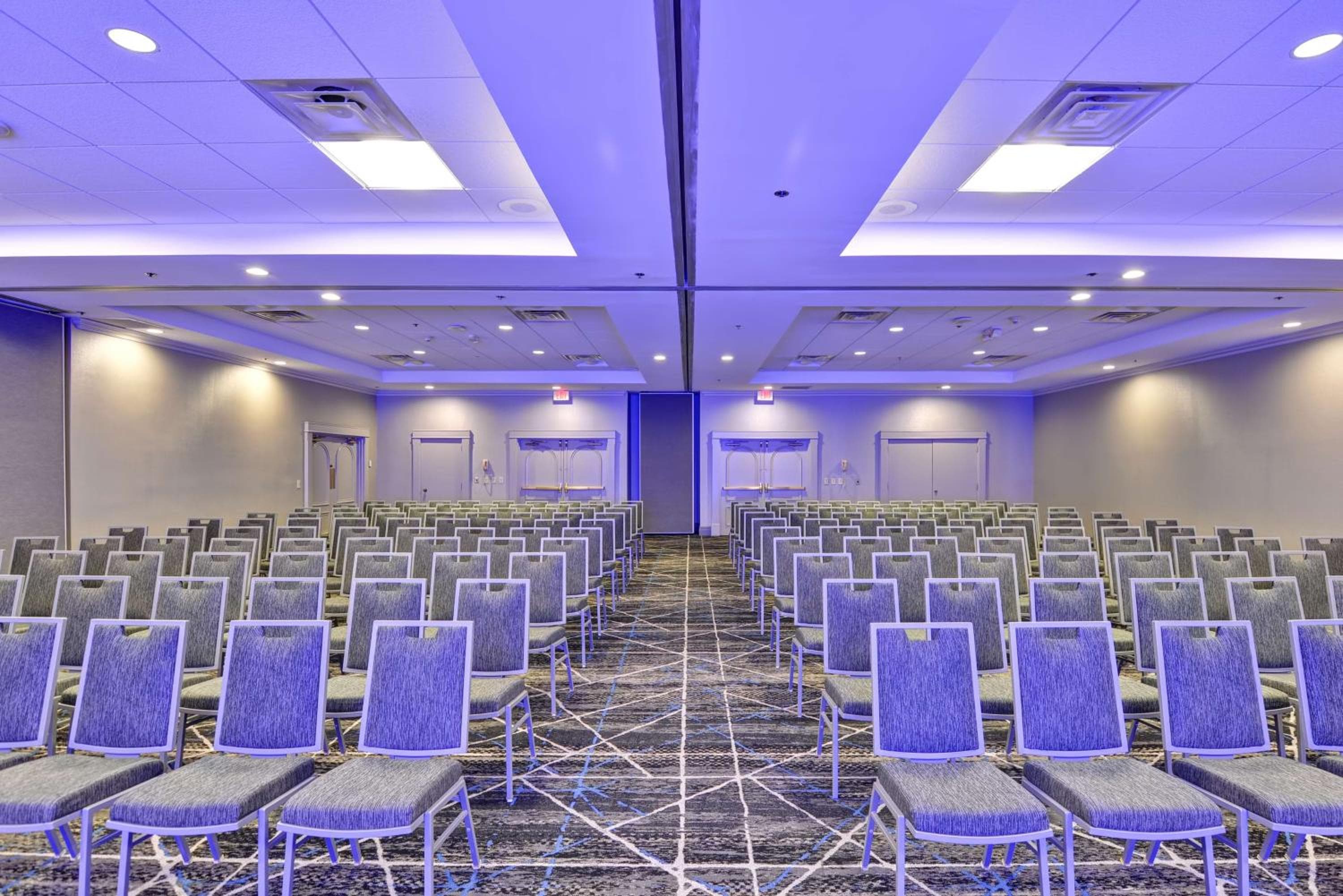 Embassy Suites by Hilton Miami International Airport — 16