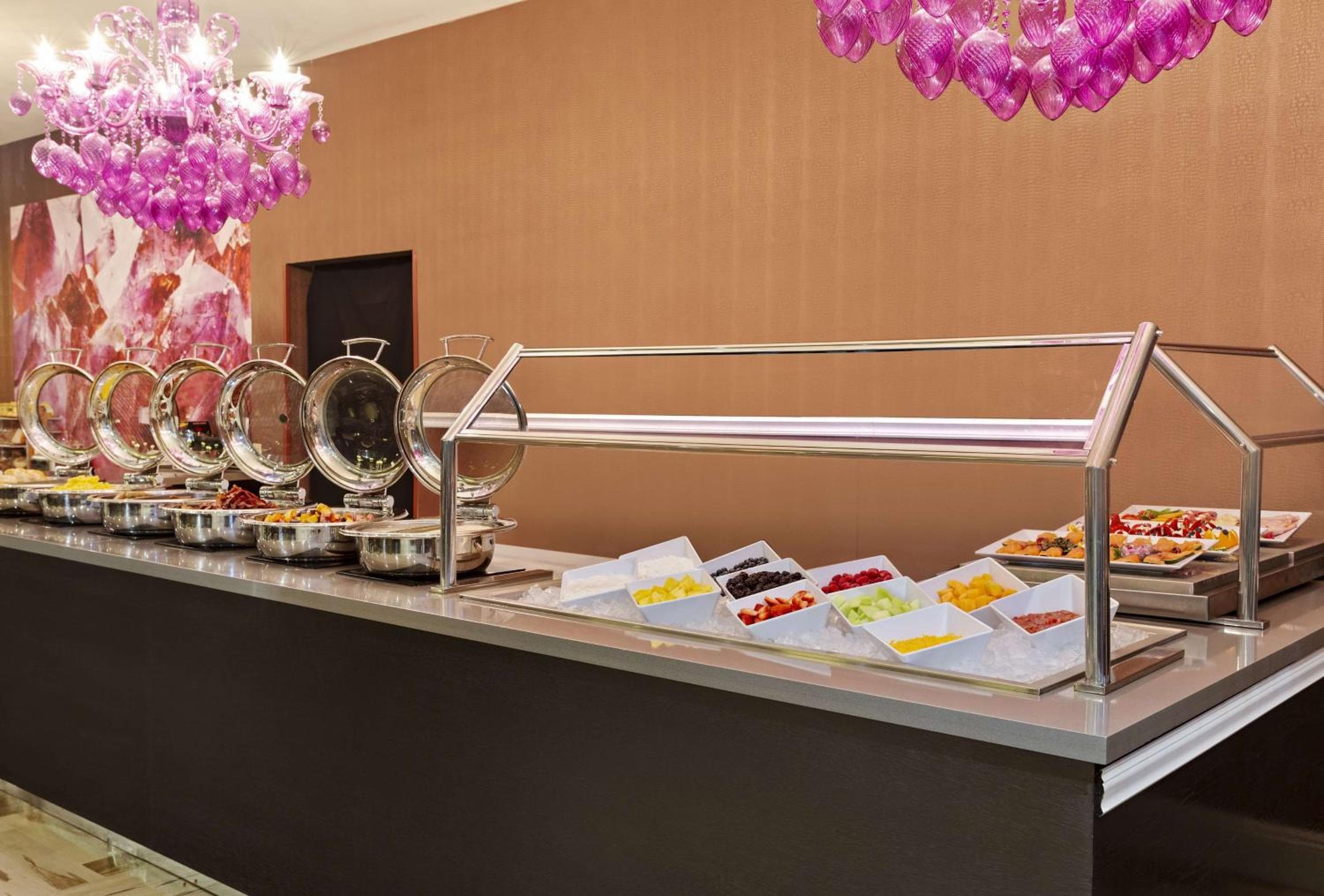 DoubleTree by Hilton Orlando East - UCF Area — 8