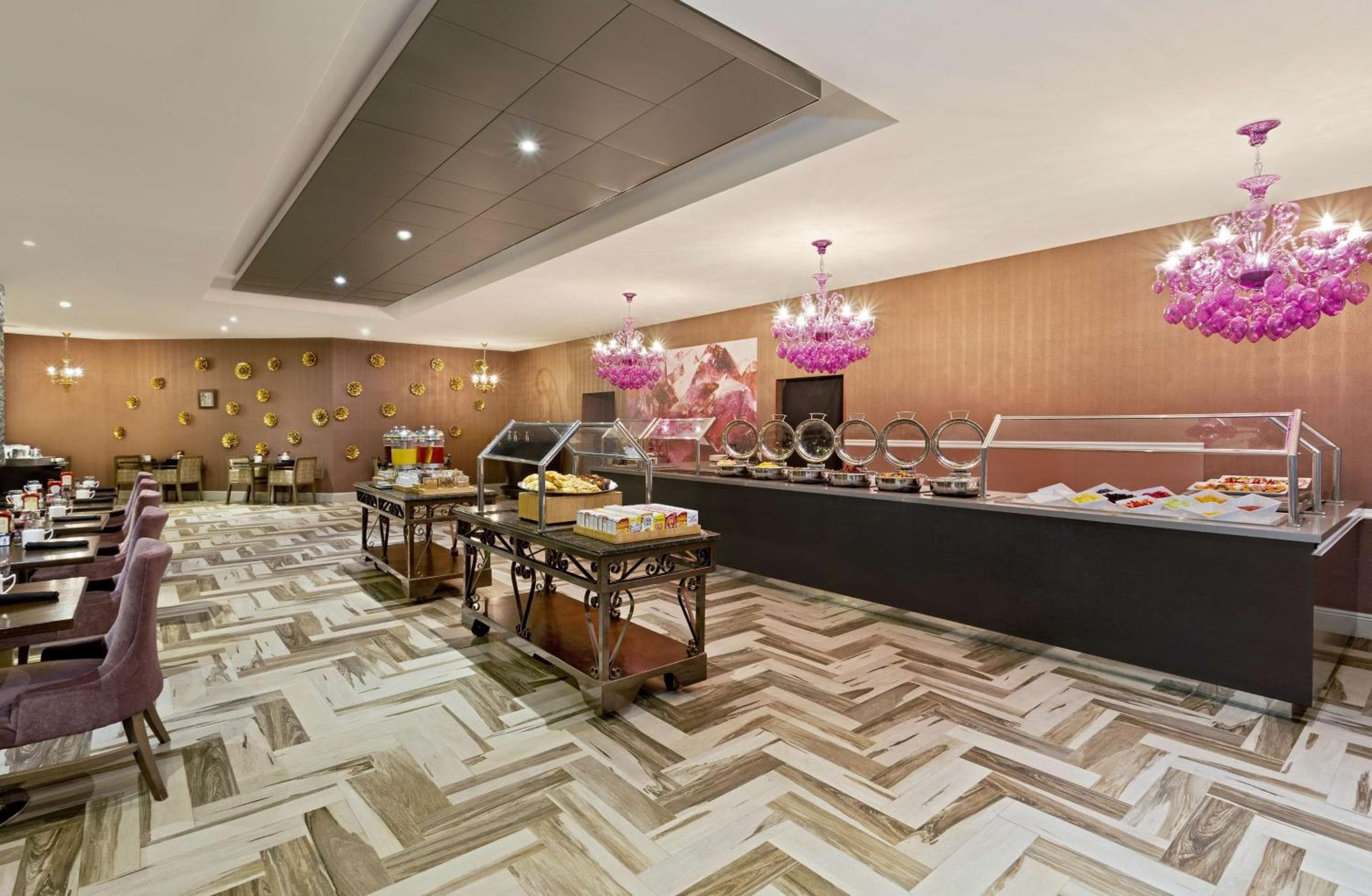 DoubleTree by Hilton Orlando East - UCF Area — 10