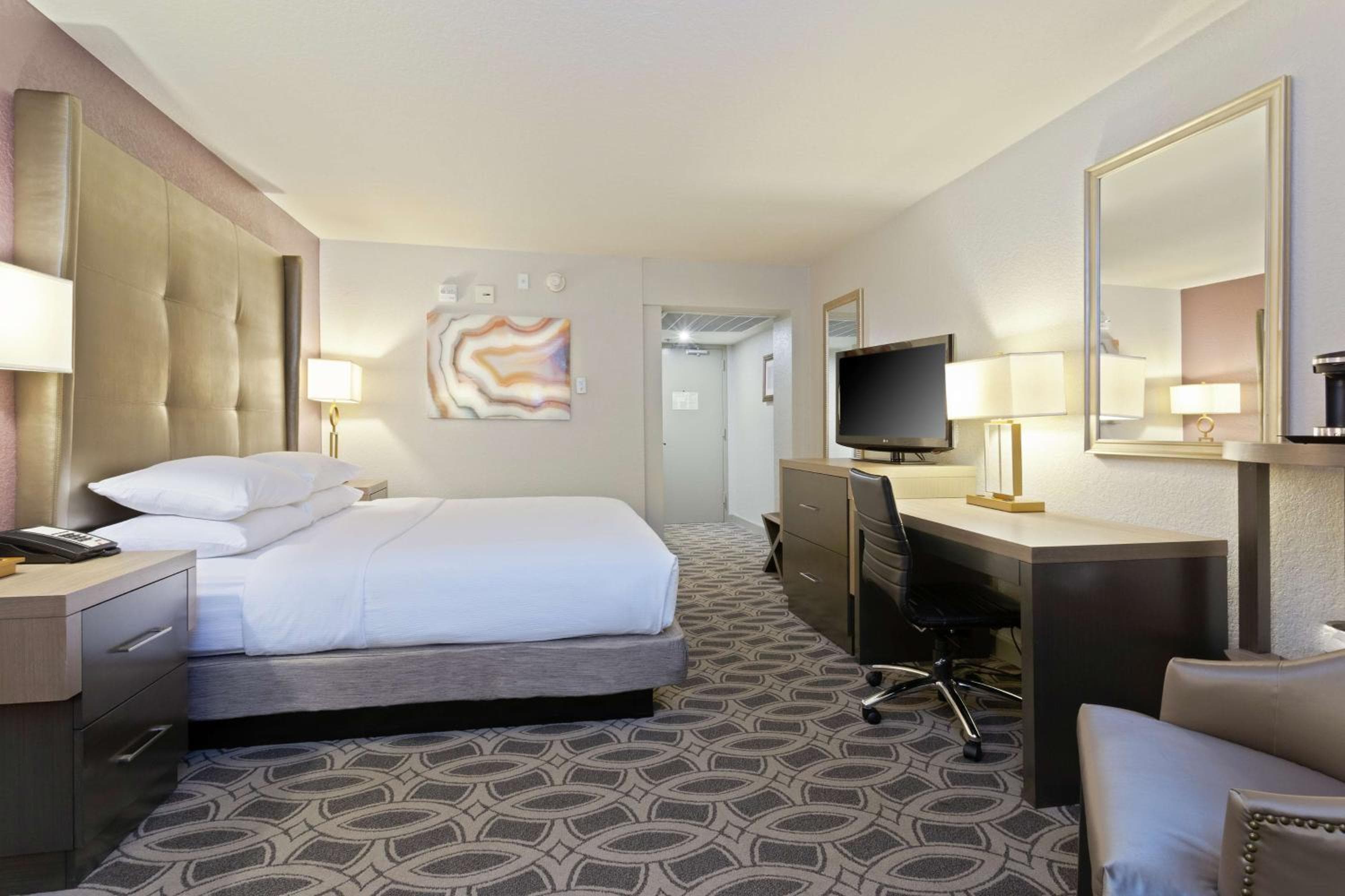 DoubleTree by Hilton Orlando East - UCF Area — 17